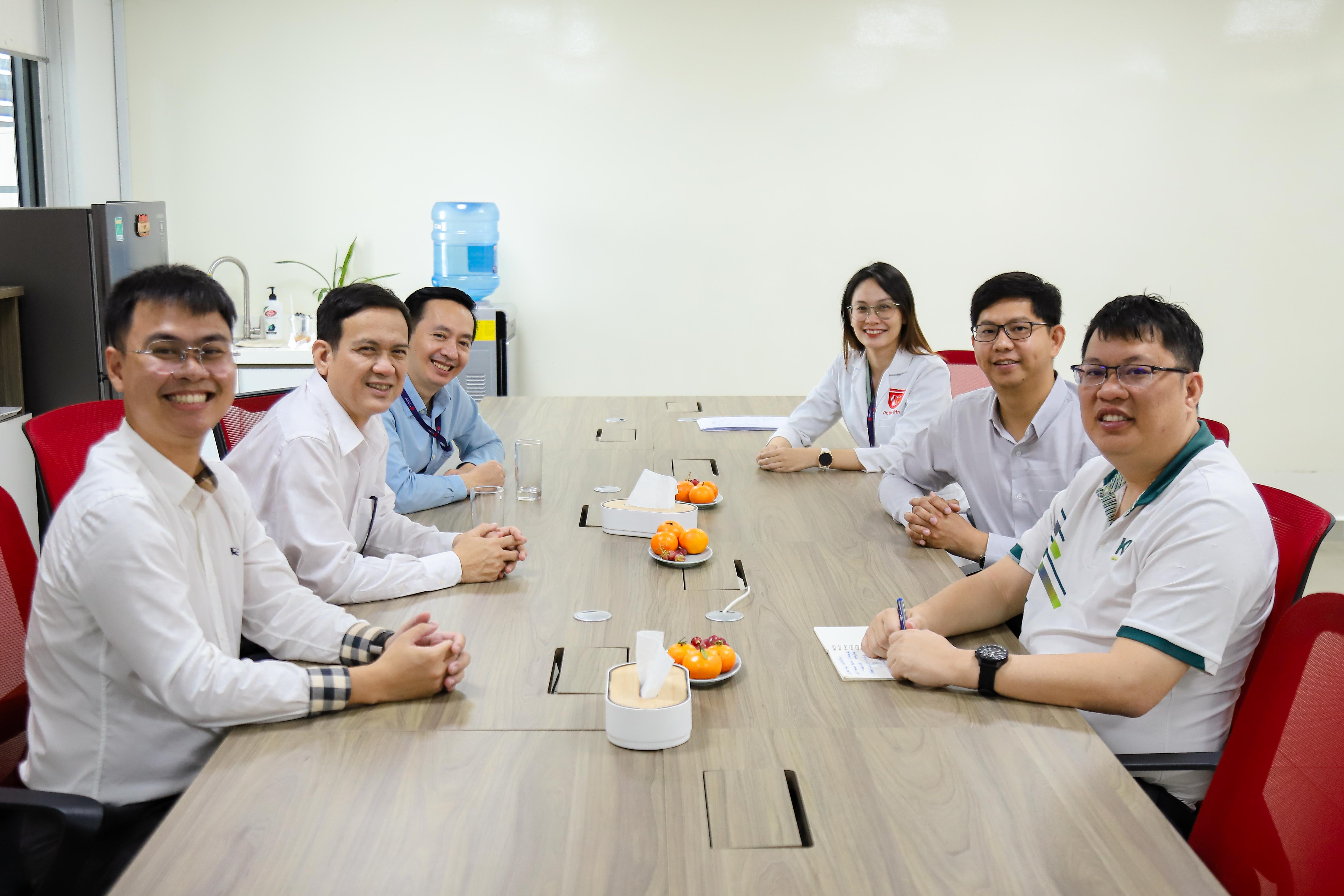 vlu-khoa-rang-ham-mat-truong-dai-hoc-van-lang-mo-rong-hop-tac-quoc-te-thuc-day-nghien-cuu-hoc-thuat-cung-dai-hoc-kasetsart-thai-lan-b.jpg
