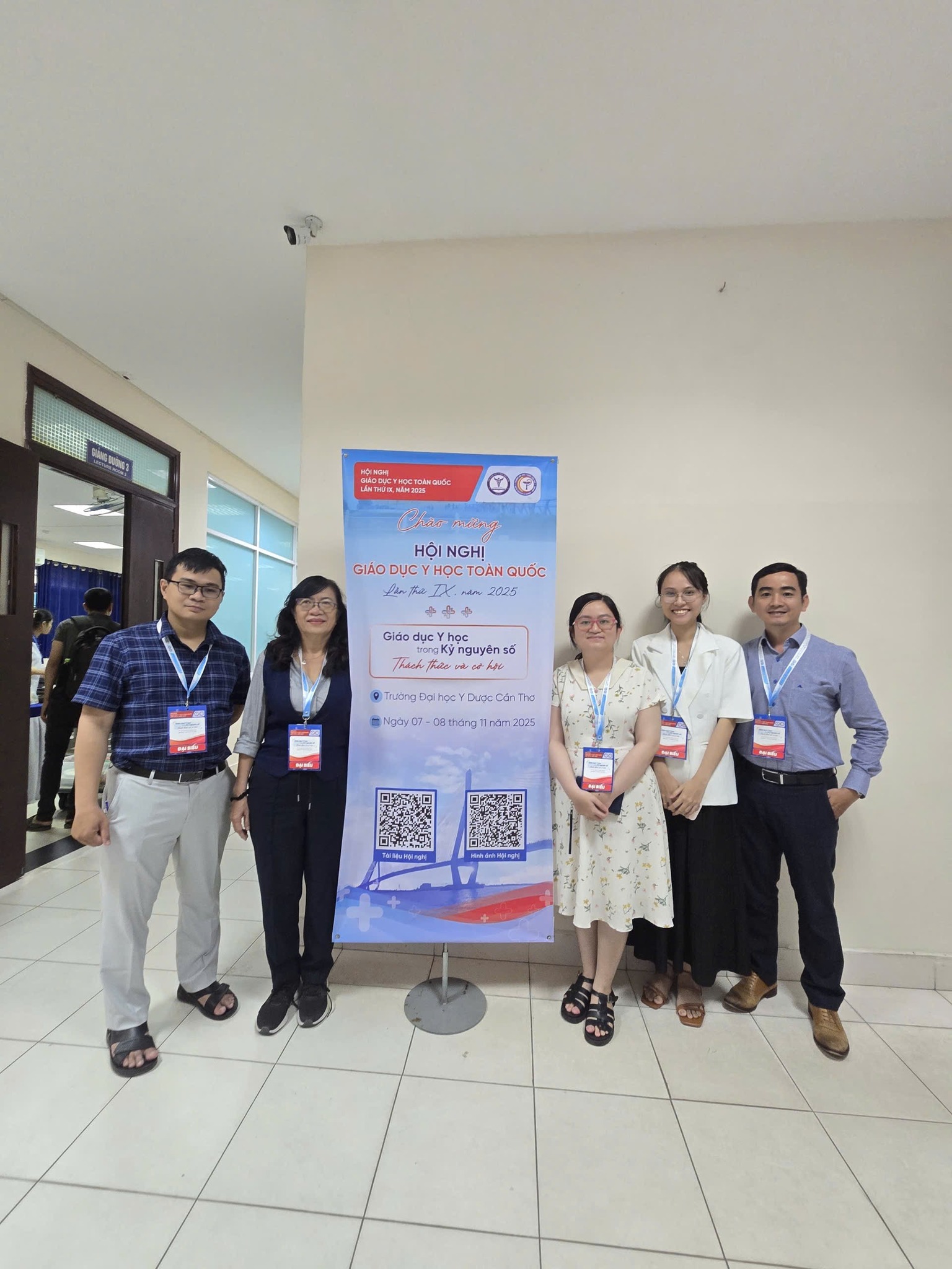 vlu-khoa-y-truong-dai-hoc-van-lang-tham-du-hoi-nghi-giao-duc-y-hoc-toan-quoc-lan-thu-ix-1.jpg