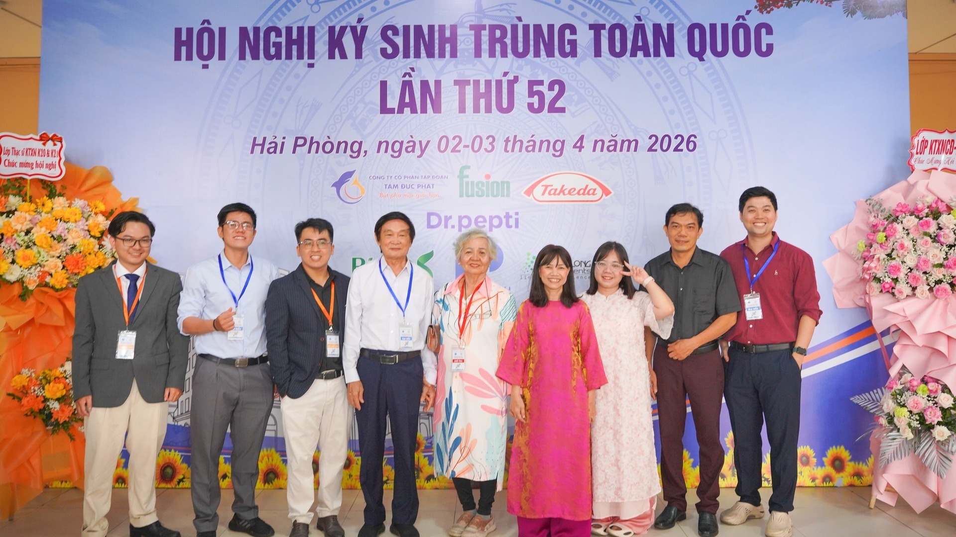 vlu-khoa-y-van-lang-dau-an-tri-thuc-tren-cac-dien-dan-y-khoa-toan-quoc-4.jpg