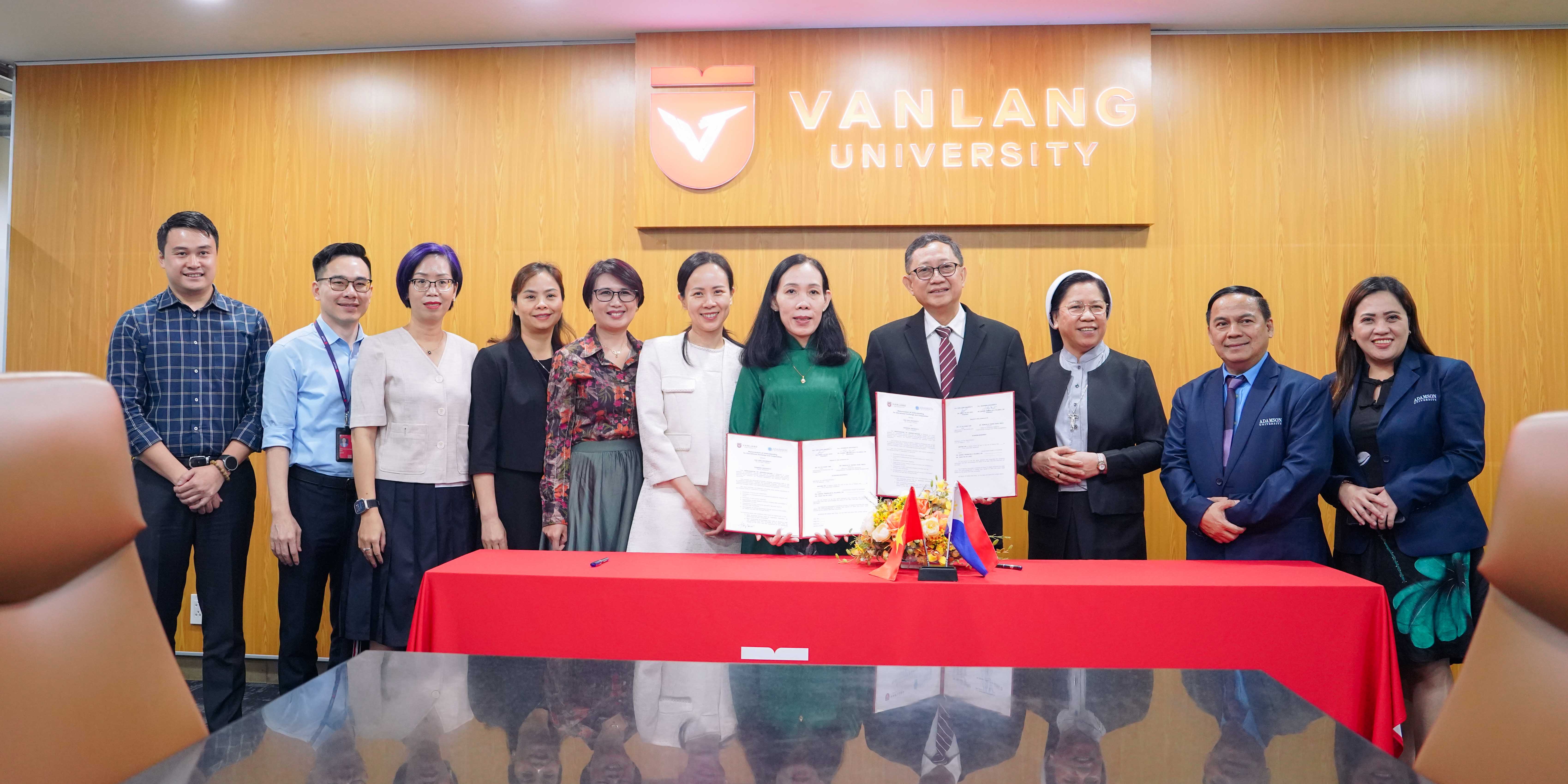 vlu-ky-ket-hop-tac-mou-cung-truong-dai-hoc-adamson-philippines-d.jpg