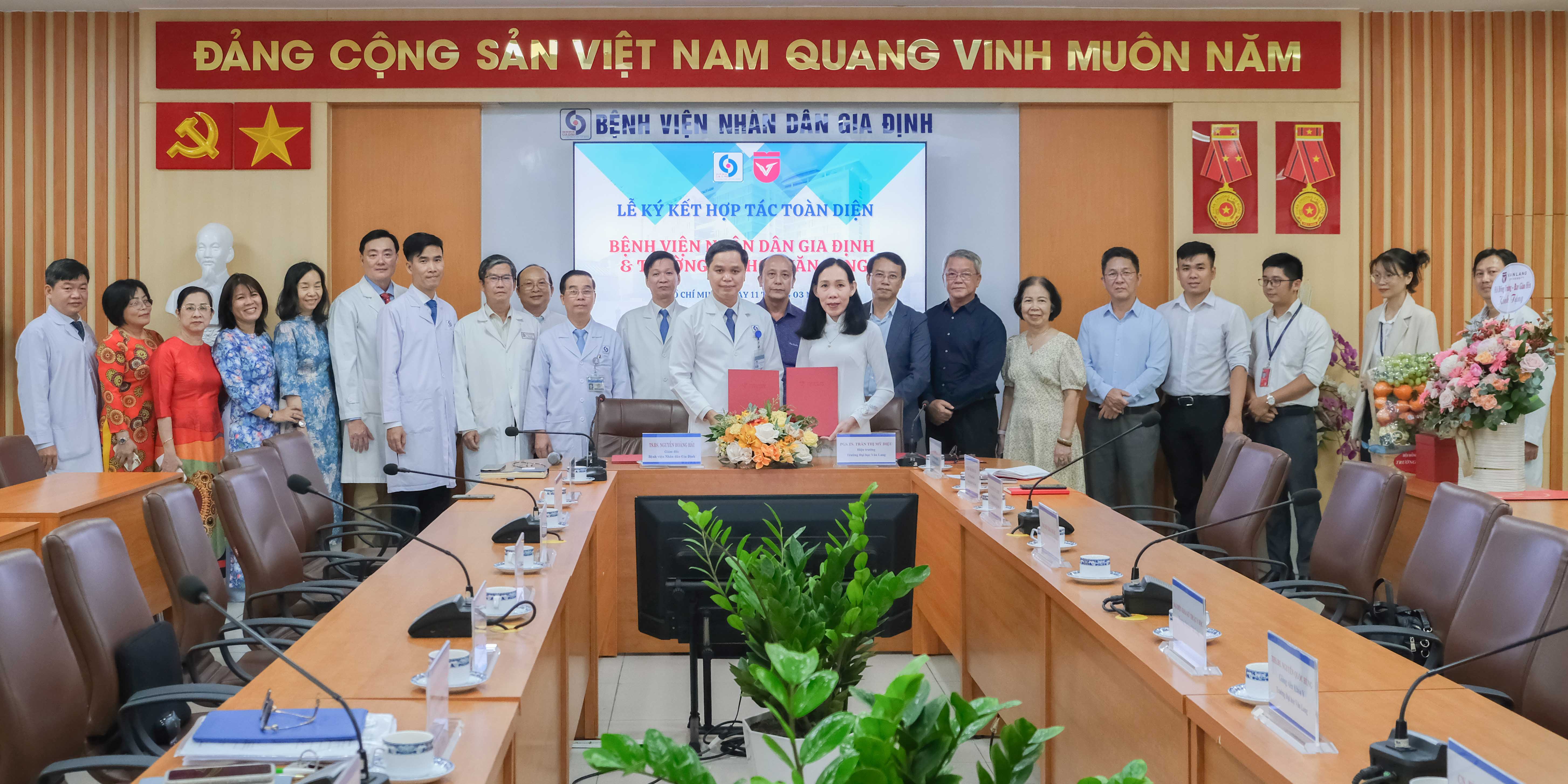 vlu-ky-ket-hop-tac-toan-dien-voi-benh-vien-nhan-dan-gia-dinh-d.jpg