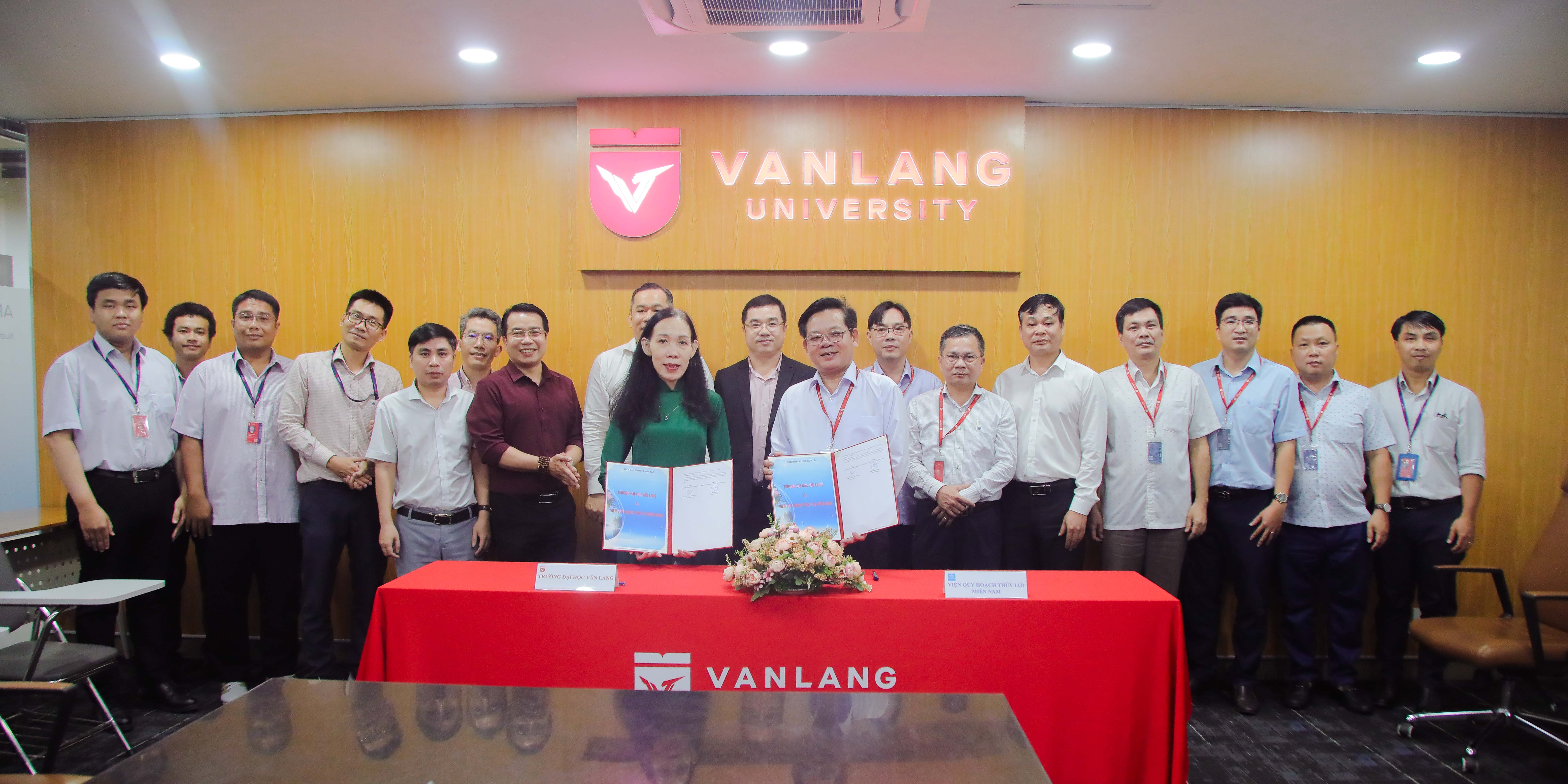vlu-ky-thoa-thuan-hop-tac-voi-vien-quy-hoach-thuy-loi-mien-nam-b.jpg