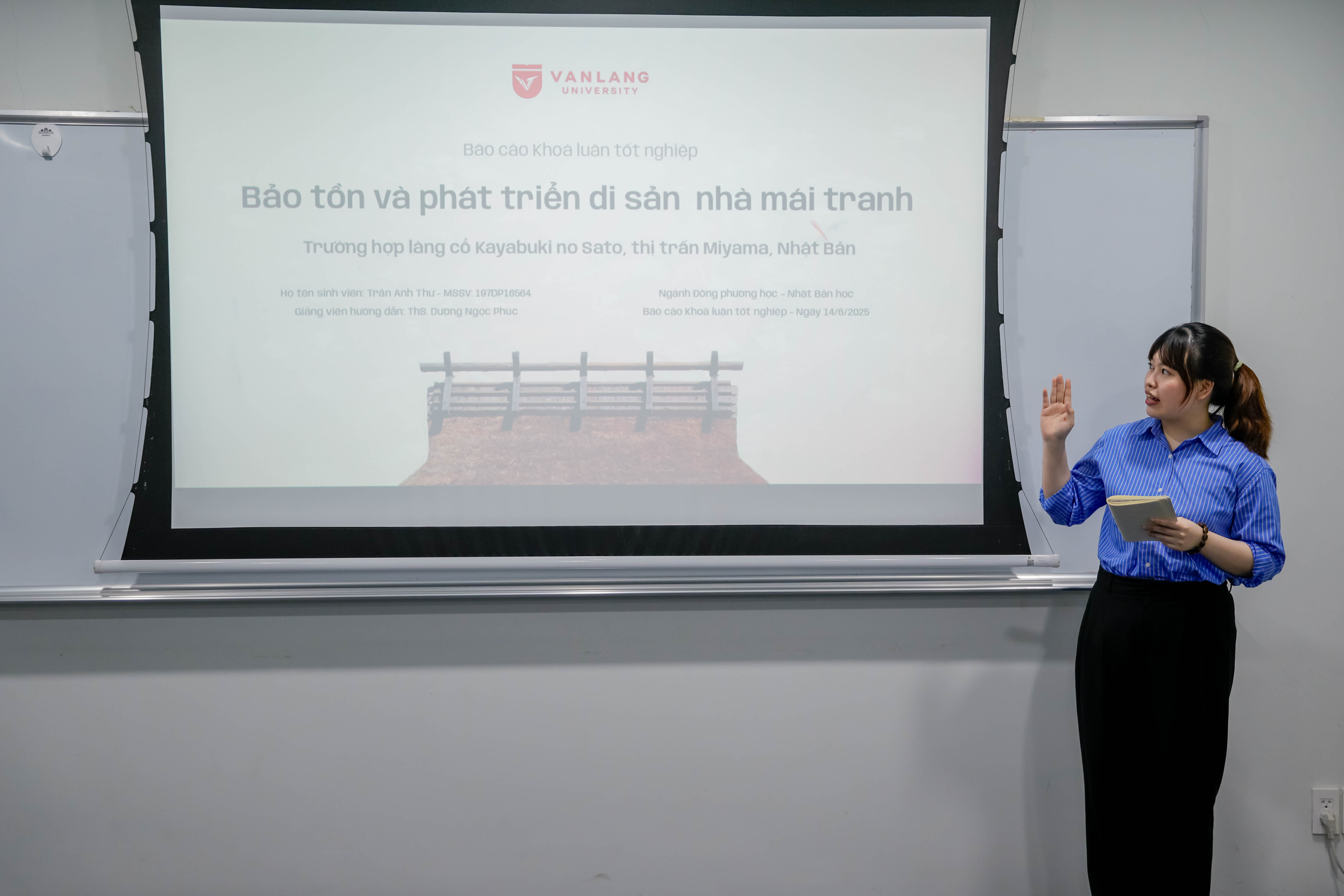 vlu-le-bao-ve-khoa-luan-tot-nghiep-chuyen-nganh-nhat-ban-hoc-i.jpg