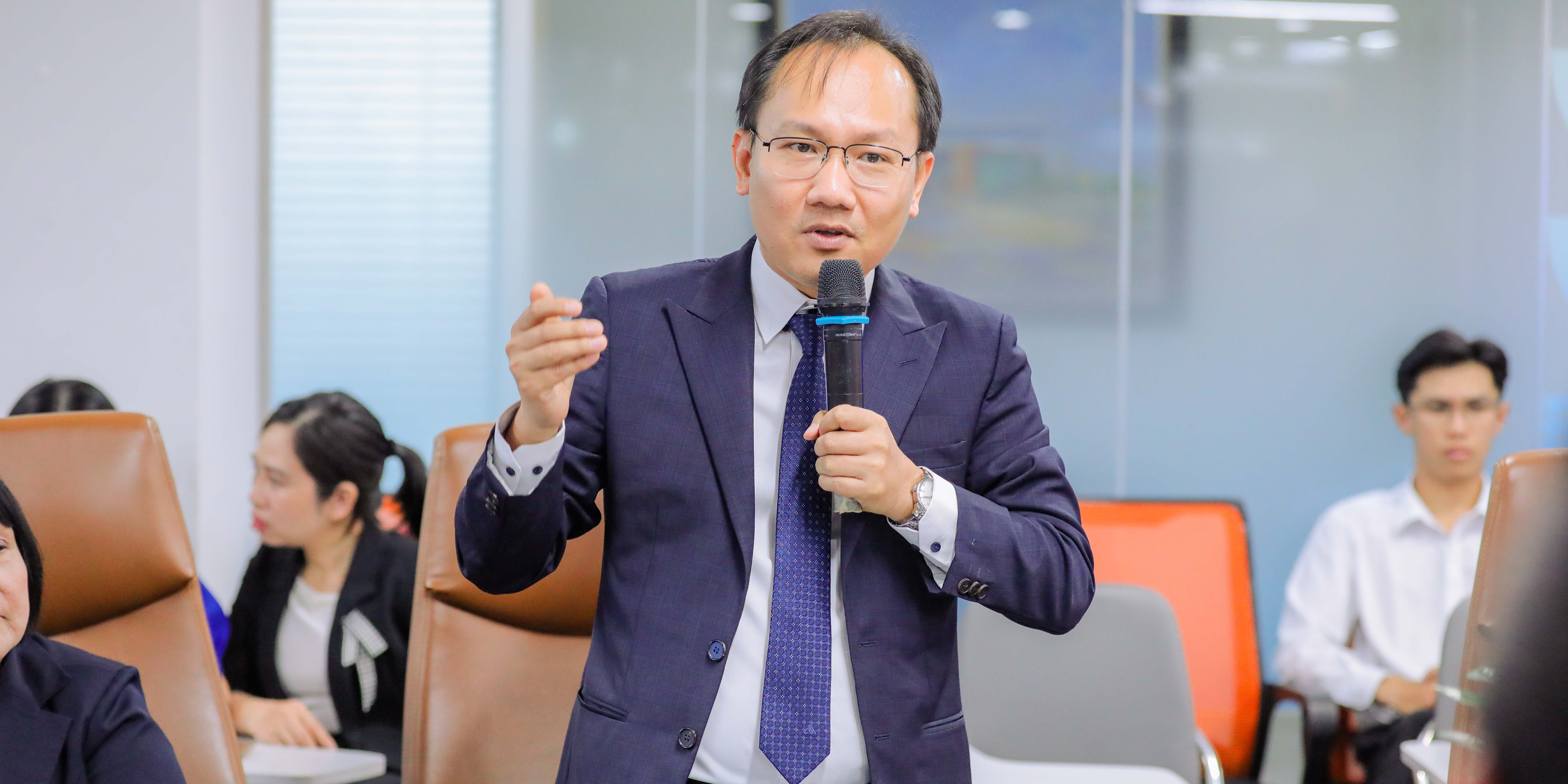 vlu-le-ky-hop-tac-giua-truong-dai-hoc-van-lang-va-hoang-quan-group-tap-doan-bat-dong-san-giao-duc-tai-chinh-hang-dau-viet-nam-b.jpg