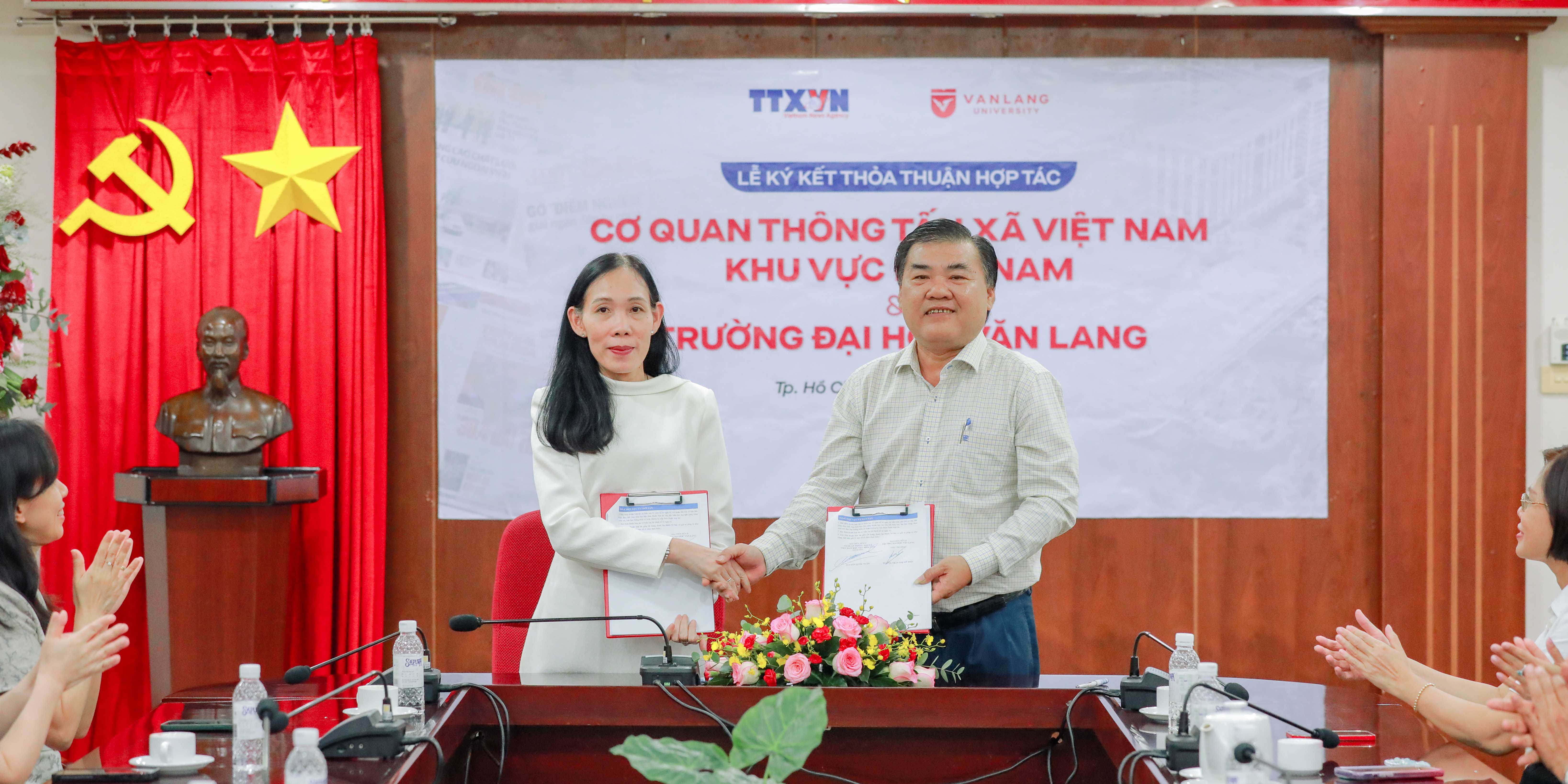 vlu-le-ky-ket-co-quan-thong-tan-xa-viet-nam-khu-vuc-phia-nam-va-vlu-a.jpg
