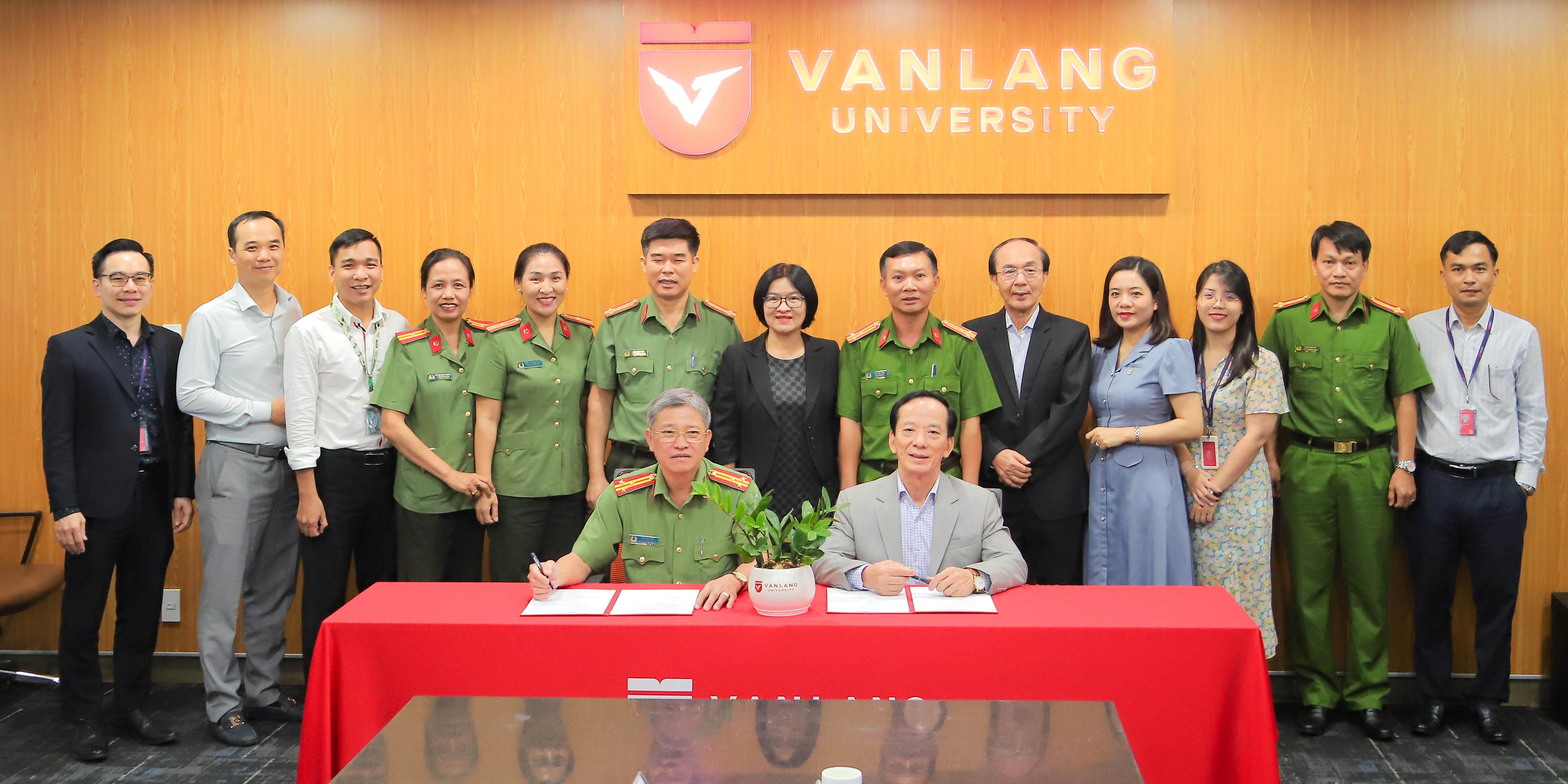 vlu-le-ky-ket-hop-tac-giua-truong-dai-hoc-van-lang-va-cong-an-tinh-ba-ria-vung-tau-c.jpg