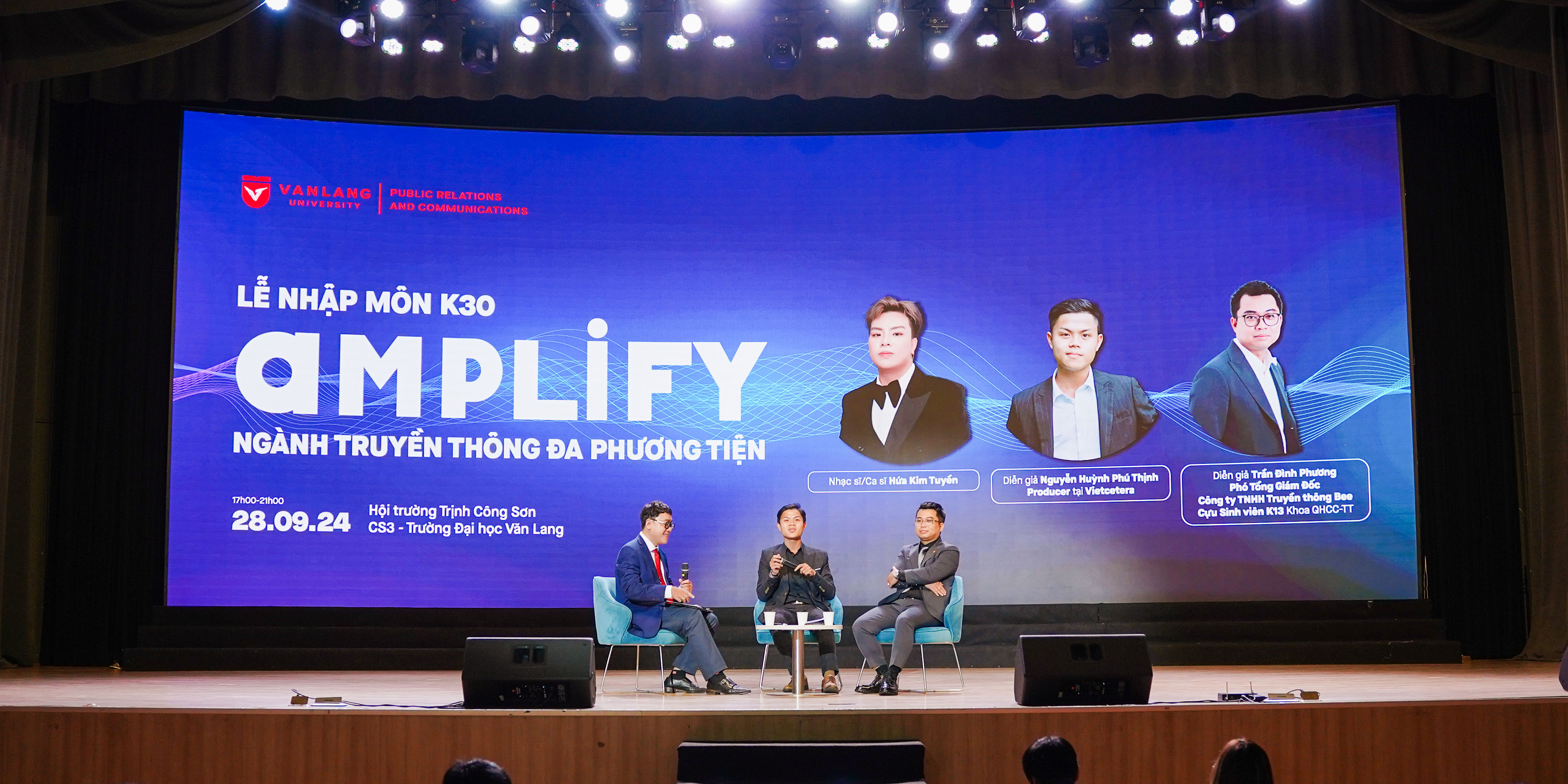 vlu-le-nhap-mon-khoa-quan-he-cong-chung-truyen-thong-engage-amplify-e.jpg
