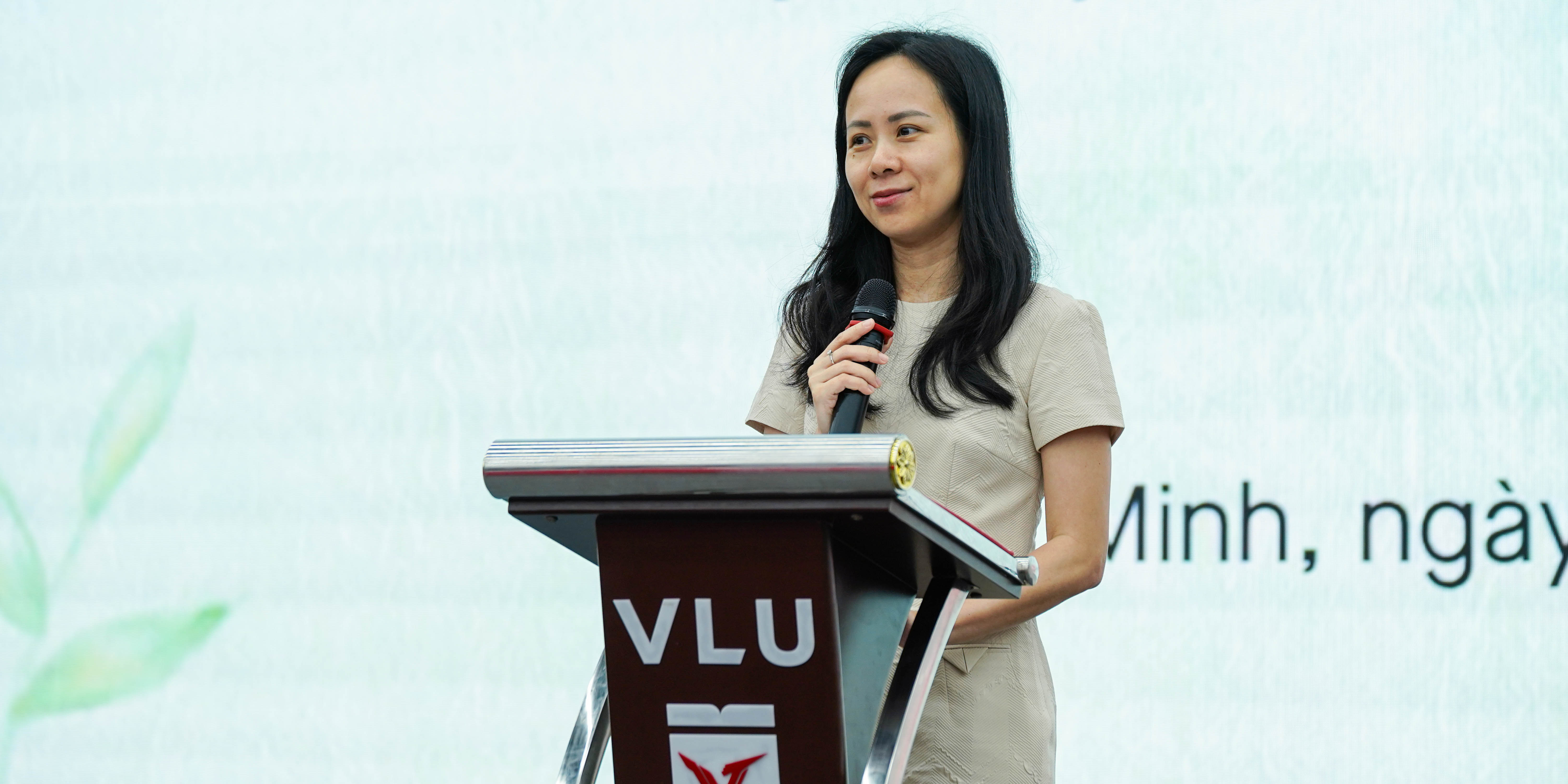 vlu-le-tong-ket-hoi-thao-kham-pha-van-hoc-viet-han-2024-va-trao-giai-cuoc-thi-bien-dich-van-hoc-viet-han-lan-thu-1-a.jpg