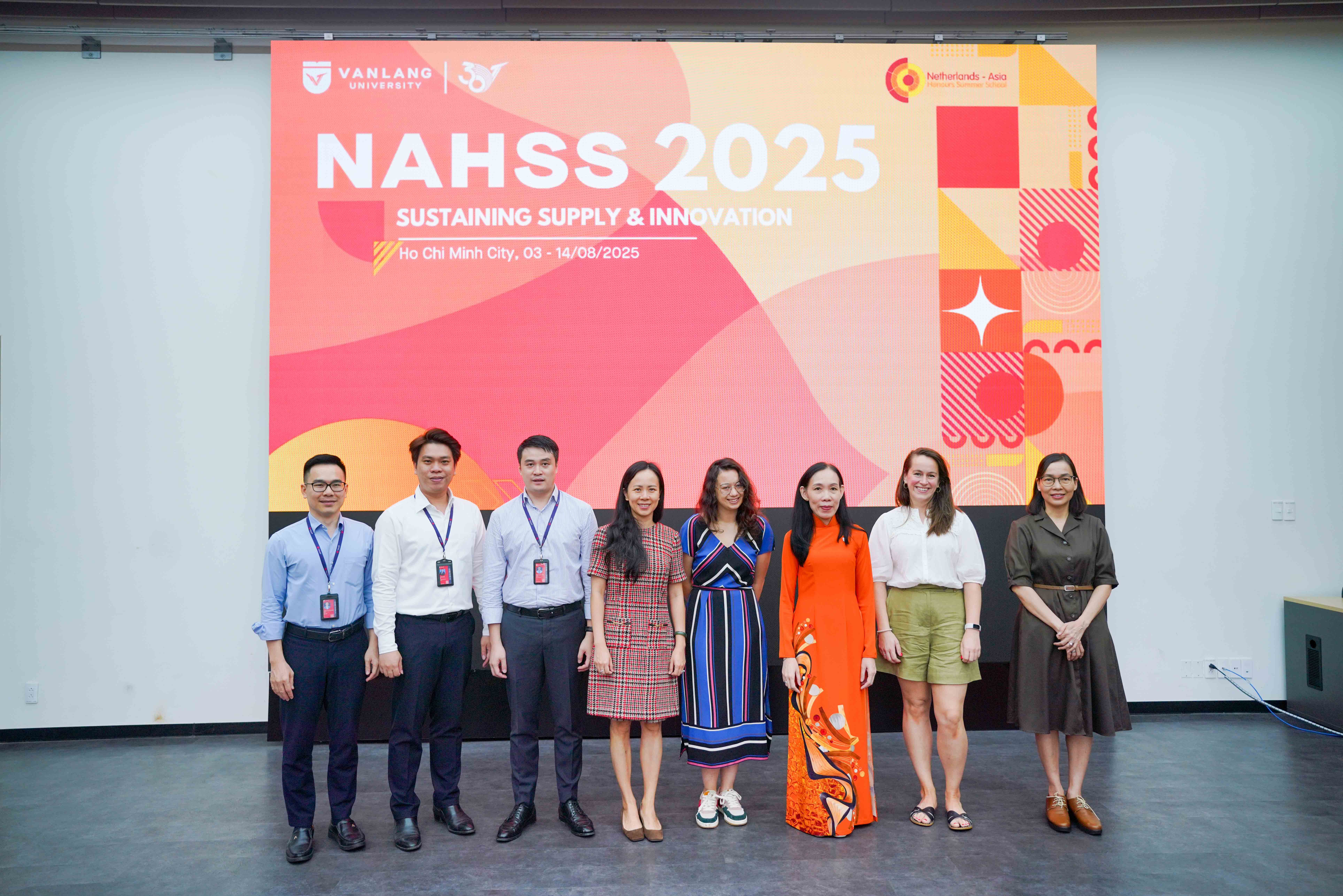 vlu-nahss-2025-sustaining-supply-va-innovation-sinh-vien-ha-lan-hoc-tap-va-trai-nghiem-tai-vlu-a.jpg