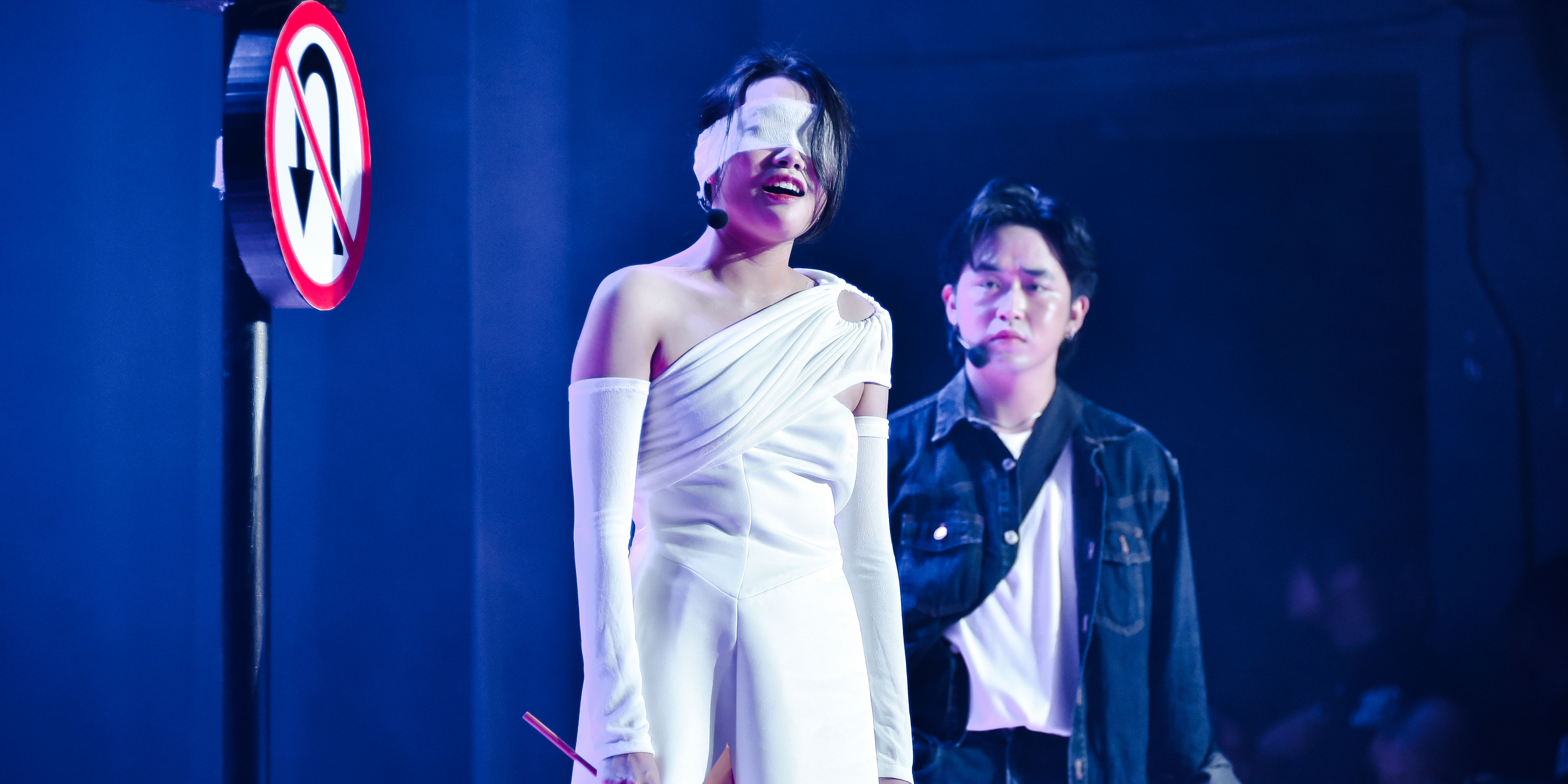 vlu-neon-hoai-yen-2023-mua-an-nhien-cham-ngo-l.jpg