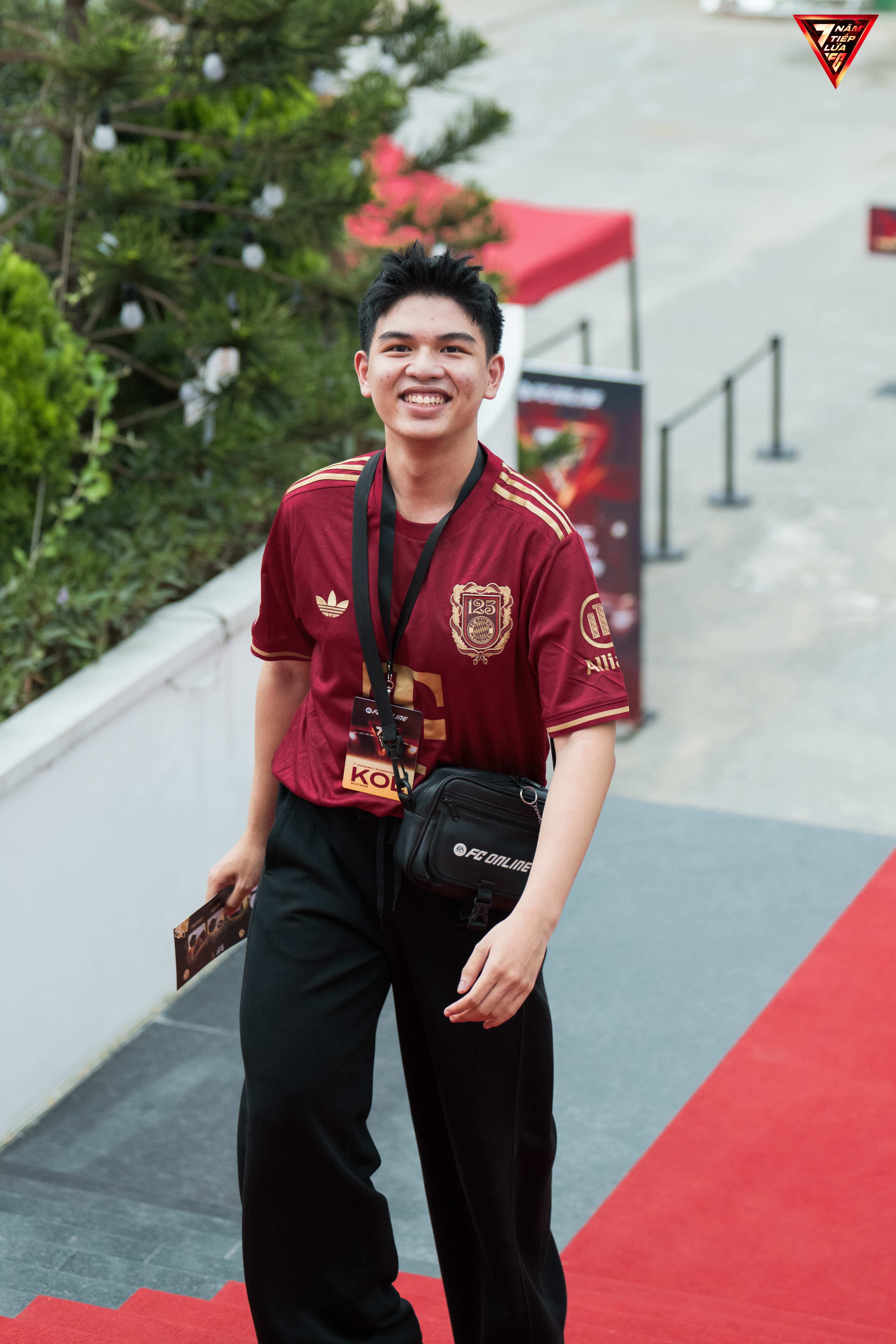 vlu-sai-canh-chim-lac-le-quoc-bao-vuot-bao-thuat-toan-de-cham-dinh-sang-tao-esports-a.jpg