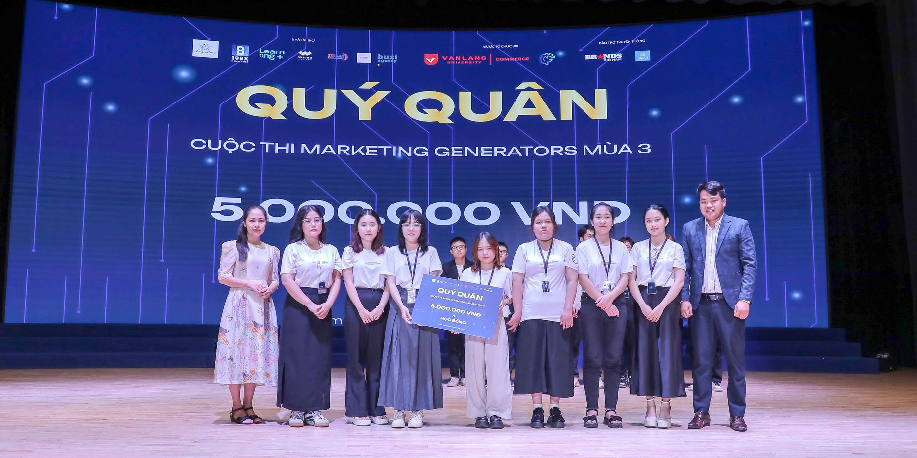 vlu-sang-tao-cong-thuc-hem-sai-gon-chuan-vi-nhom-sinh-vien-tro-thanh-quan-quan-cuoc-thi-marketing-generators-2023-f.jpg