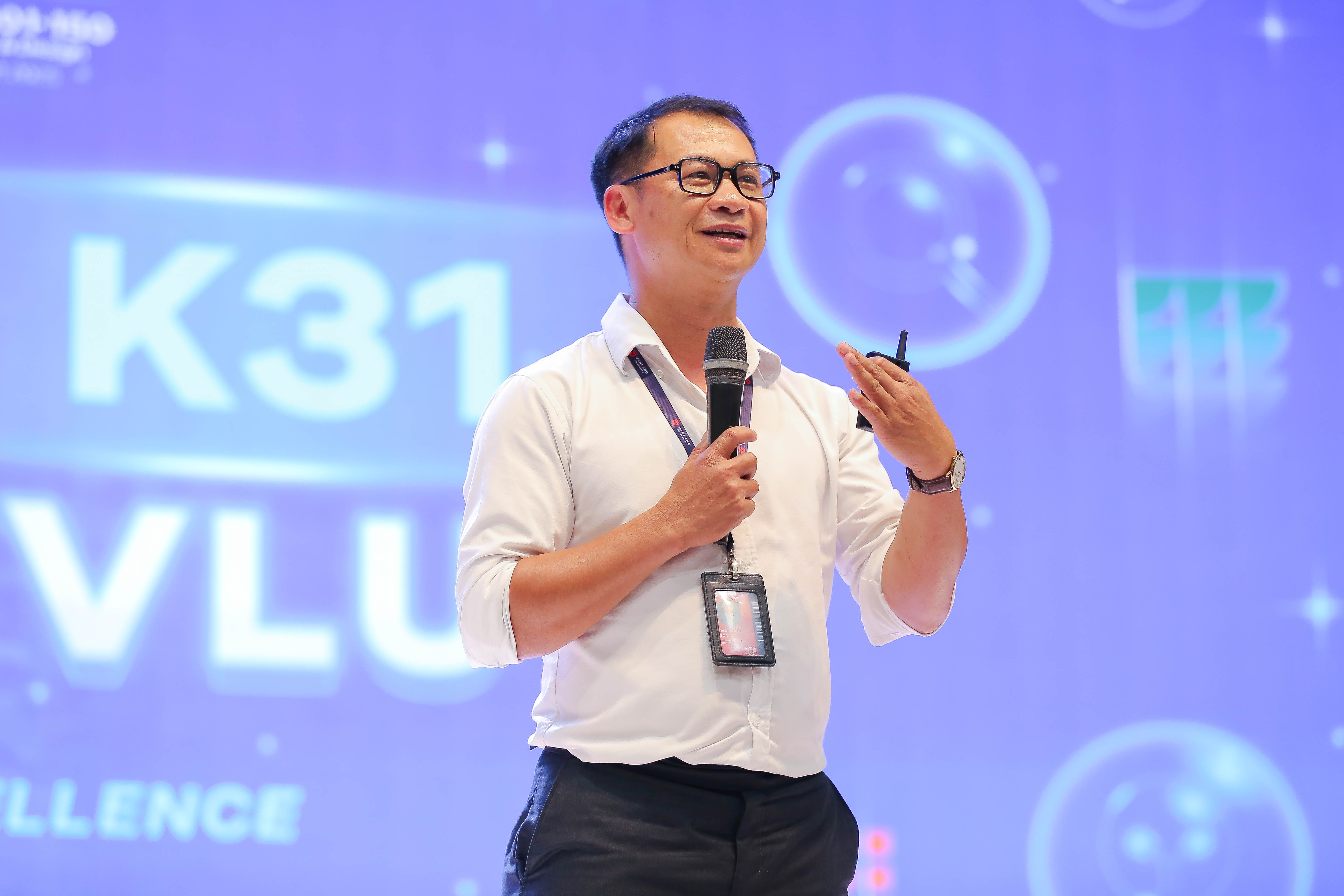 vlu-sinh-vien-cac-khoa-khoi-dong-nam-hoc-moi-voi-chuoi-sinh-hoat-cong-dan-dau-khoa-i.jpg