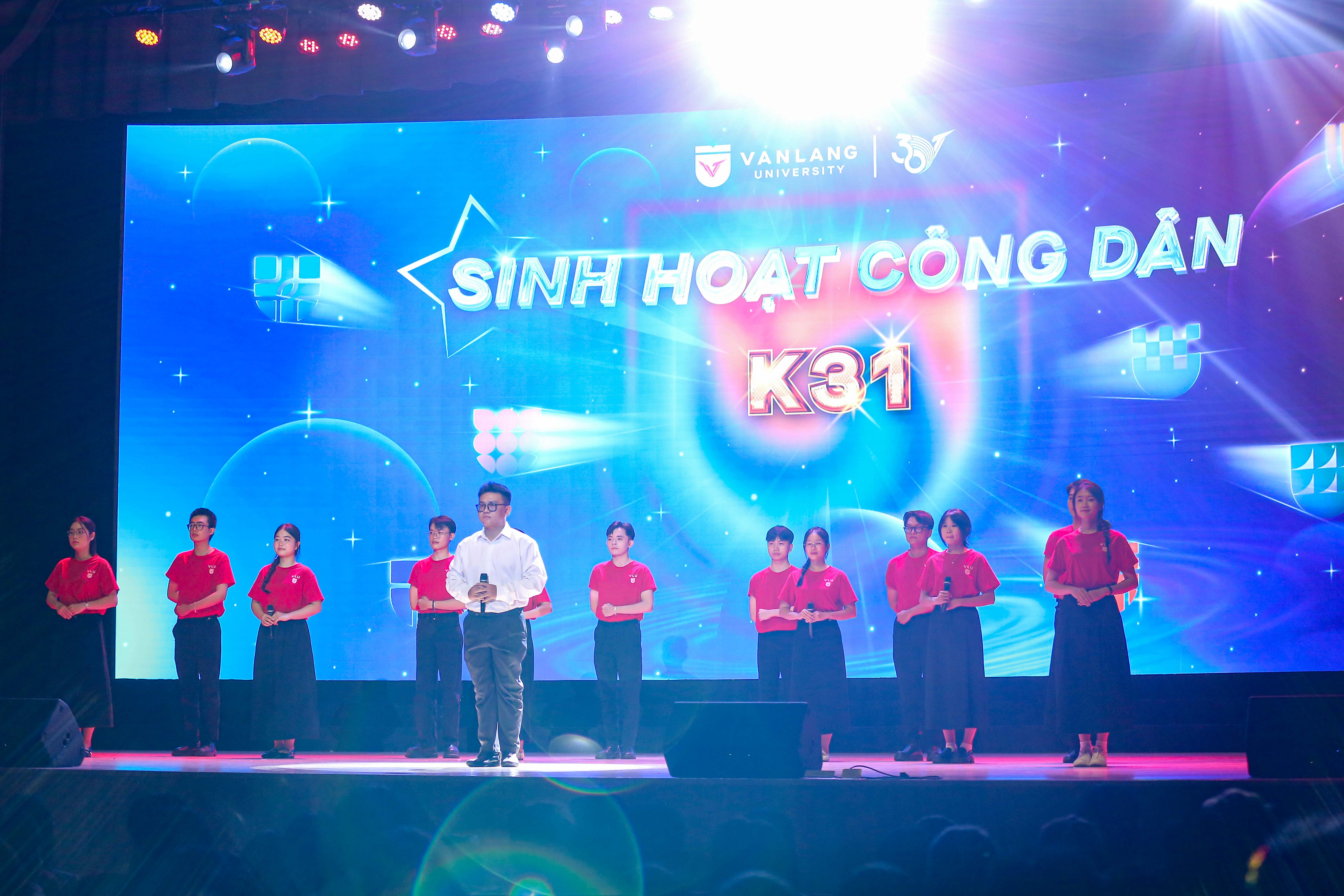 vlu-sinh-vien-cac-khoa-khoi-dong-nam-hoc-moi-voi-chuoi-sinh-hoat-cong-dan-dau-khoa-j.jpg