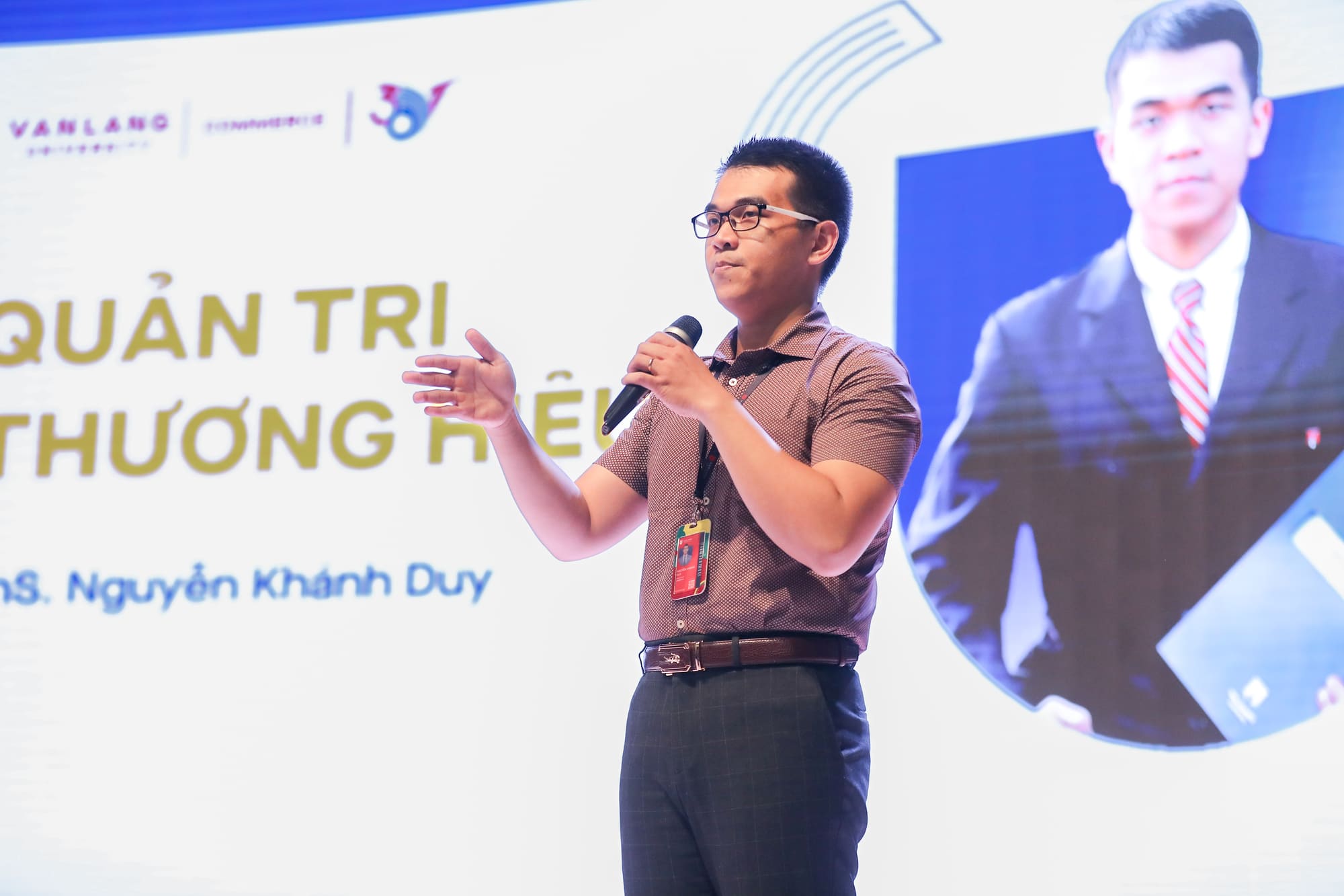 vlu-sinh-vien-khoa-29-nganh-marketing-chon-dung-nganh,-dung-dam-me-d.jpg