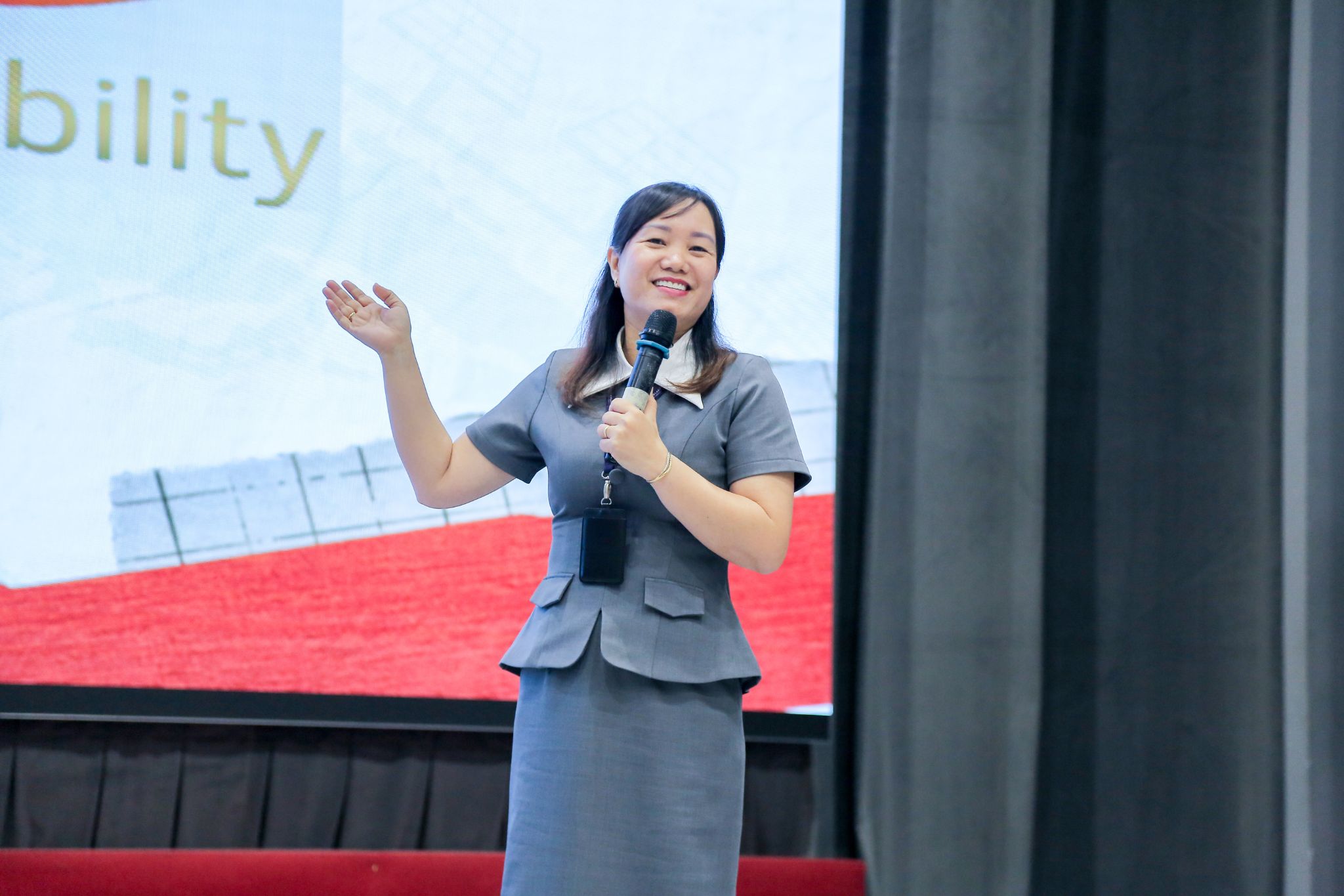 vlu-sinh-vien-khoa-du-lich-hoc-va-hieu-trach-nhiem-xa-hoi-cua-doanh-nghiep-trong-linh-vuc-du-lich-a.jpg