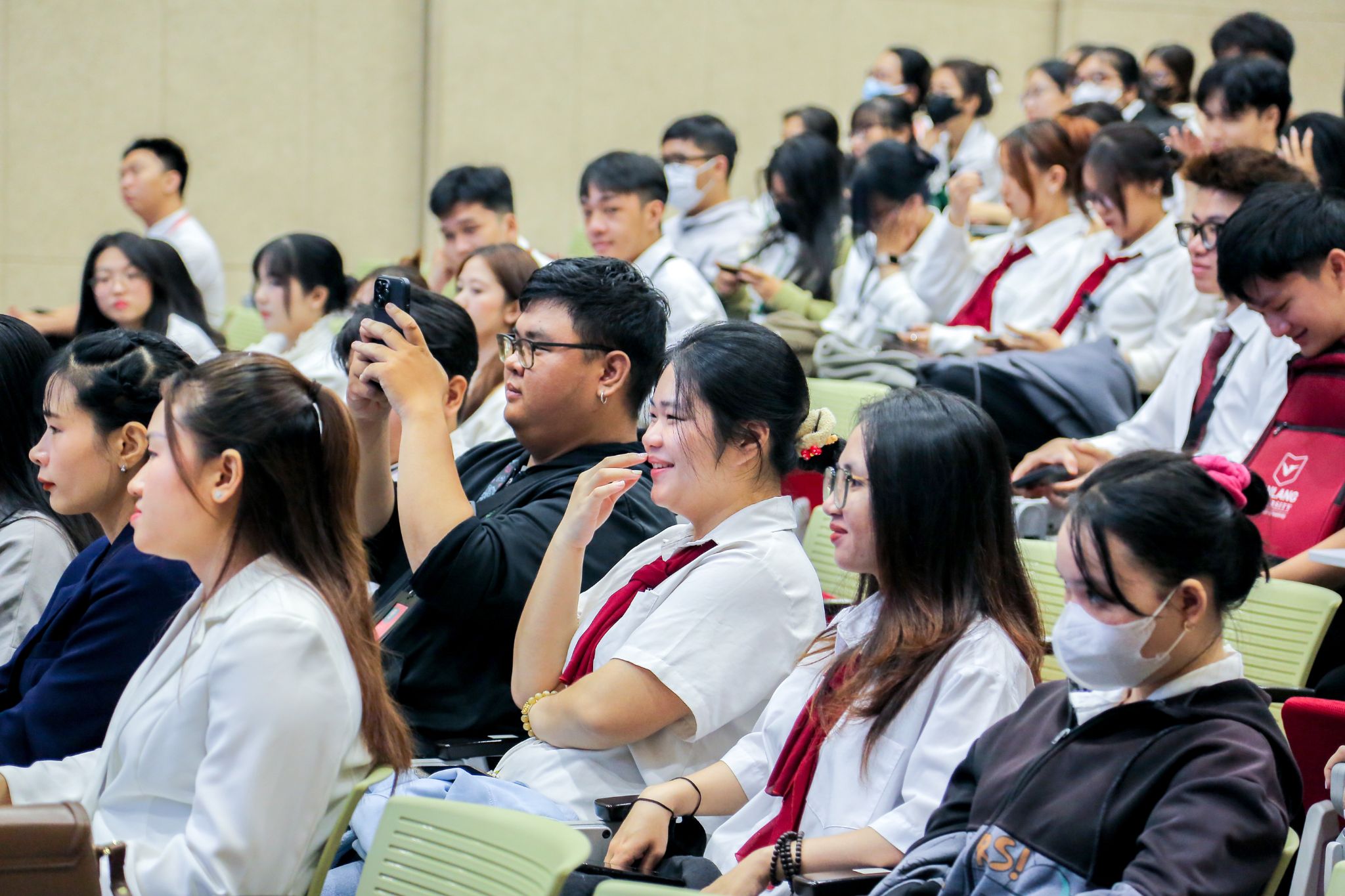 Sinh viên Khoa Du lịch học và hiểu trách nhiệm xã hội của doanh nghiệp trong lĩnh vực du lịch