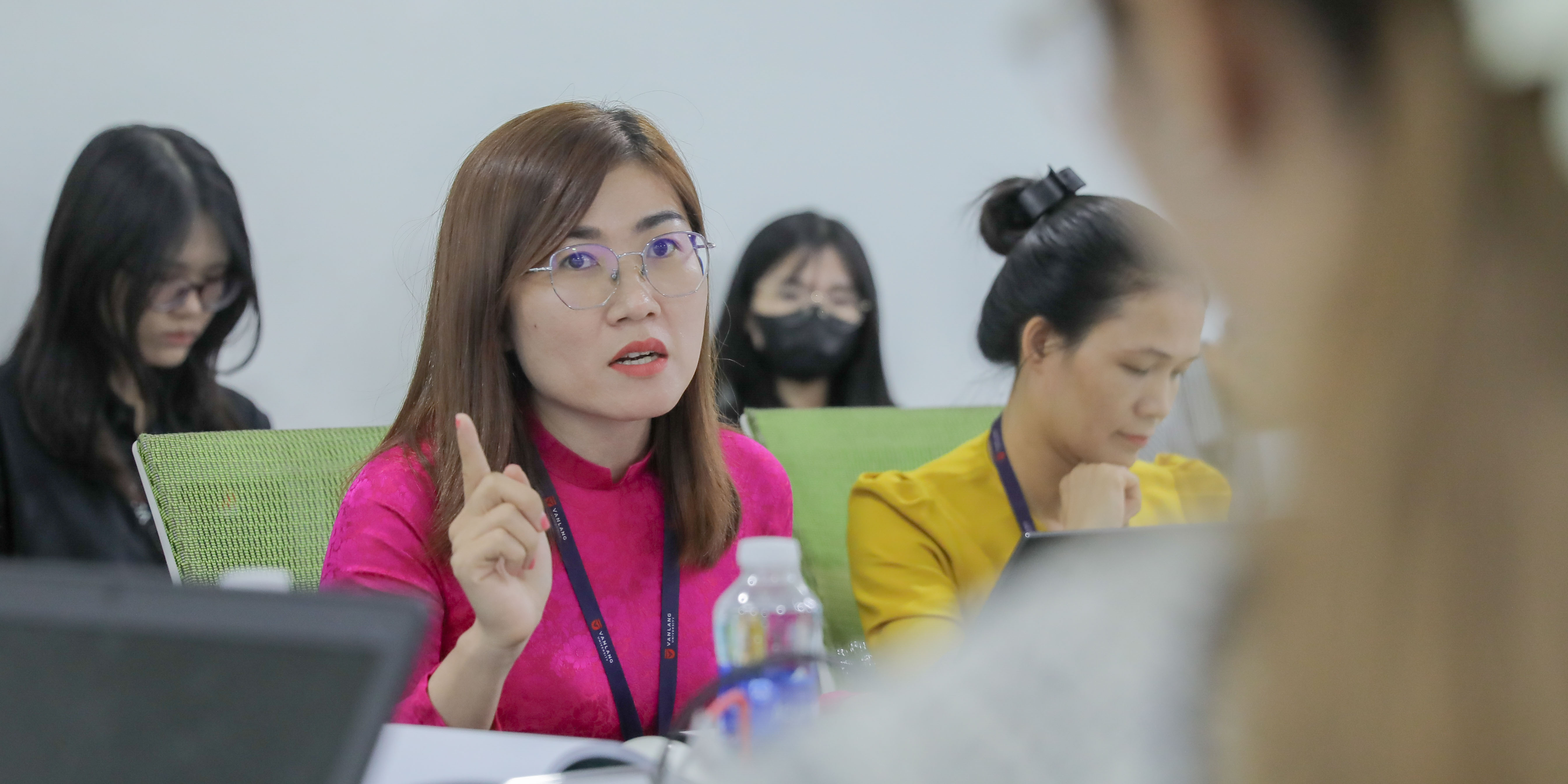 vlu-sinh-vien-lao-dau-tien-cua-nganh-dong-phuong-hoc-hoan-thanh-khoa-luan-tot-nghiep-b.jpg