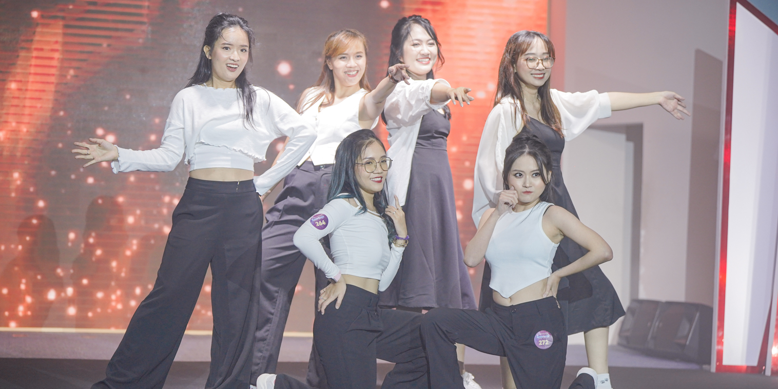 vlu-sinh-vien-rang-ham-mat-vui-het-minh-voi-rahama-talents-reunion-f.jpg