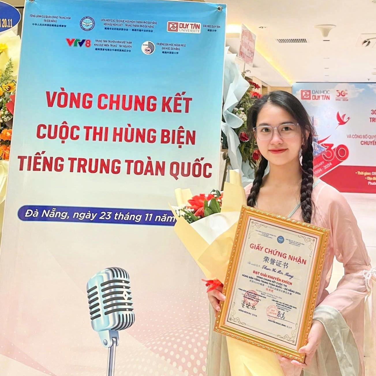 vlu-sinh-vien-toa-sang-tren-hanh-trinh-tro-thanh-nhung-dai-su-van-hoa-viet-trung-c.jpg