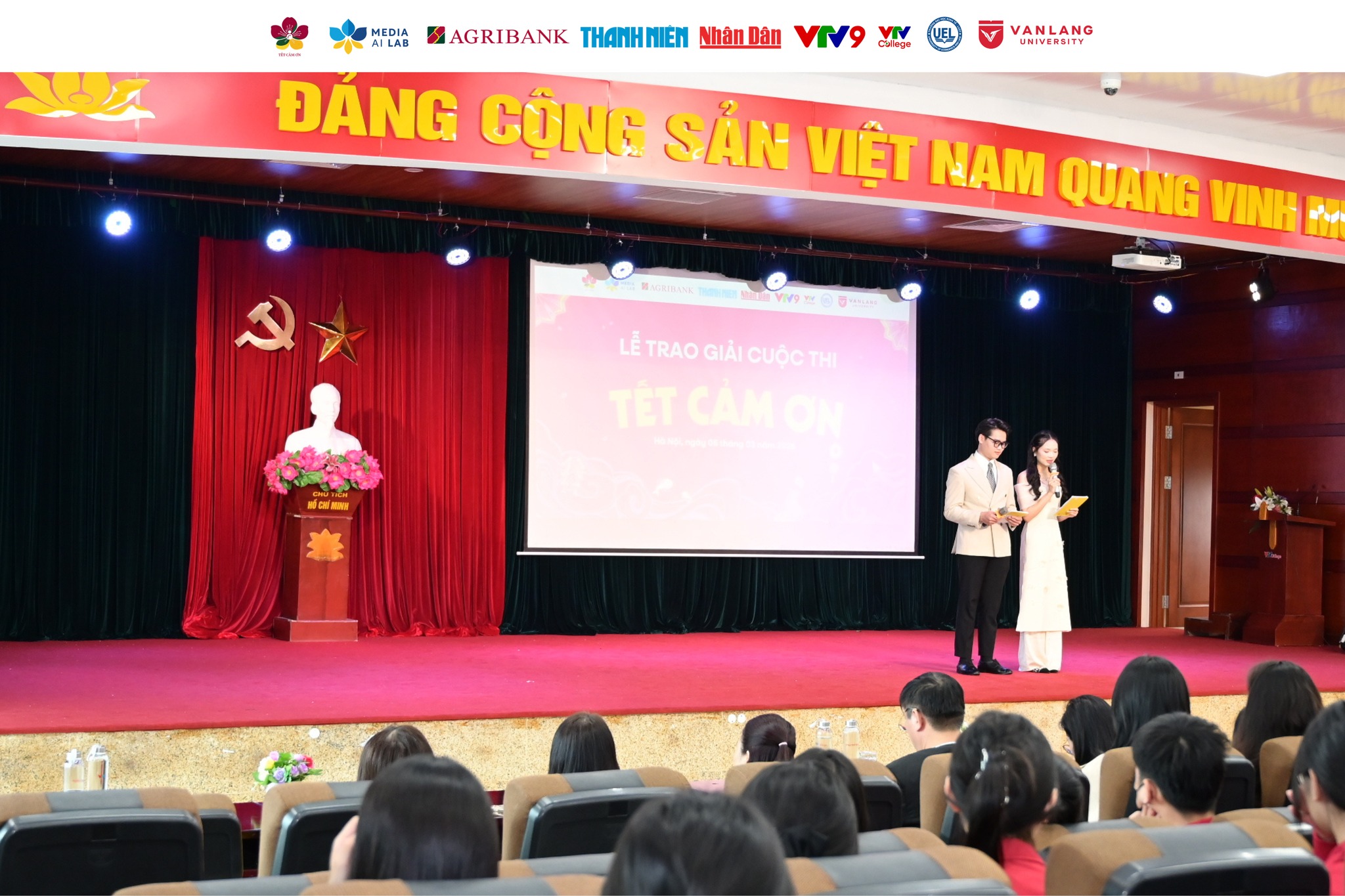 vlu-sinh-vien-van-lang-dat-giai-nhi-cuoc-thi-sang-tao-video-tet-cam-on-b.jpg