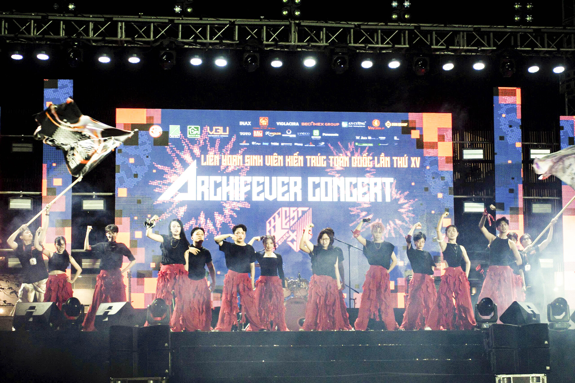 vlu-sinh-vien-van-lang-ghi-dau-an-sang-tao-tai-festival-sinh-vien-kien-truc-toan-quoc-2026-lan-thu-xv-e.jpg