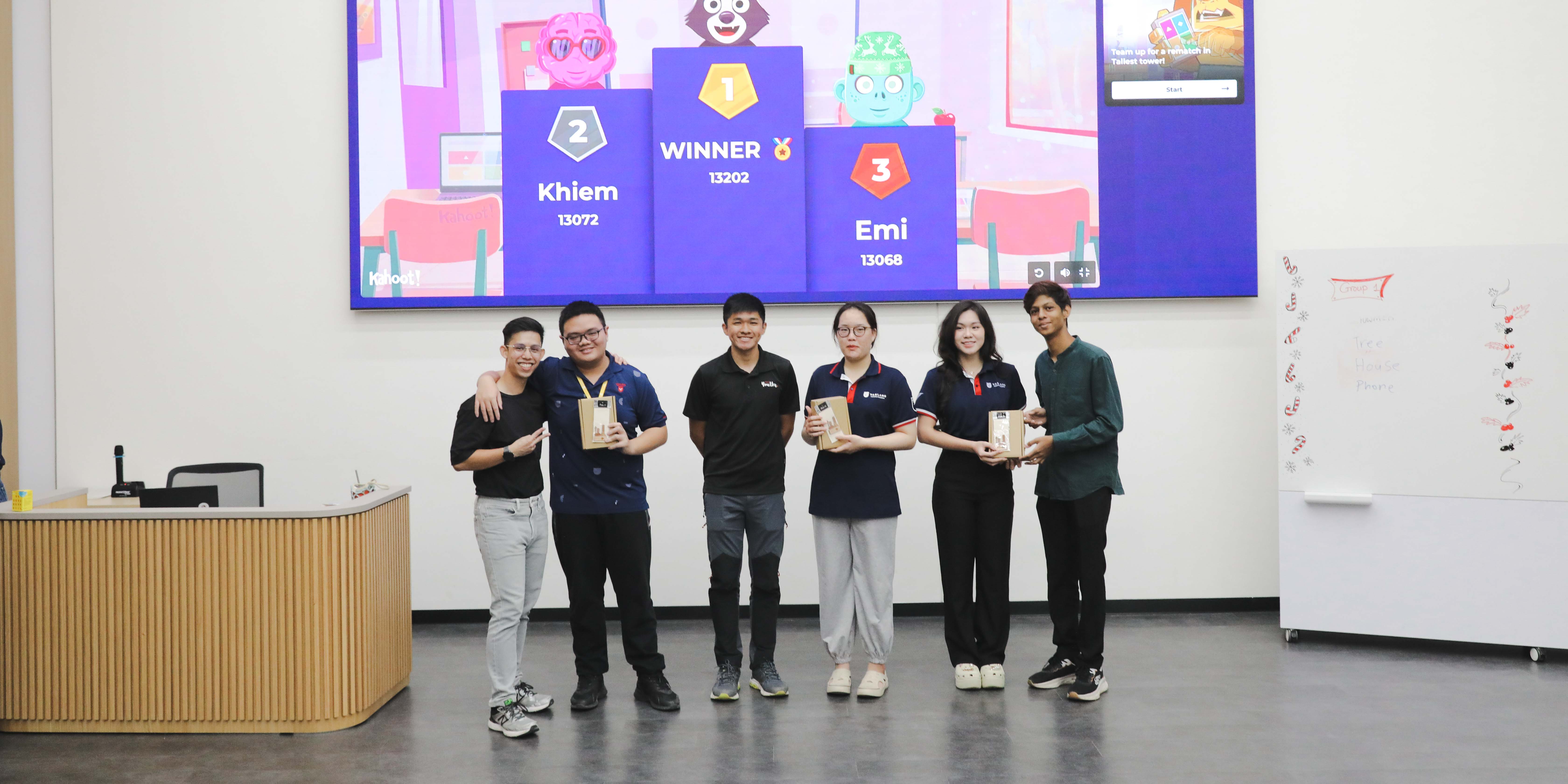 vlu-sinh-vien-van-lang-giao-luu-van-hoa-cung-doan-sinh-vien-quoc-te-admiralty-youth-network-singapore-e.jpg