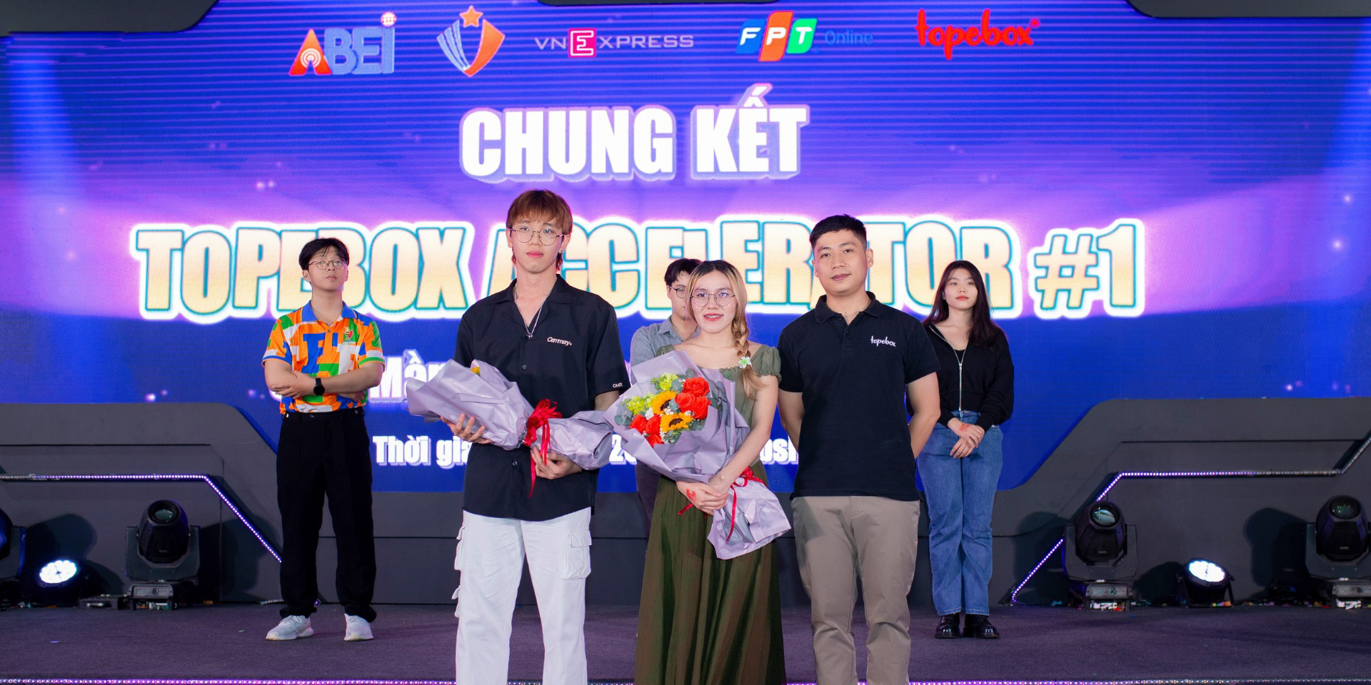 vlu-sinh-vien-van-lang-thu-suc-voi-san-choi-uom-mam-tai-nang-game-viet-c.jpg