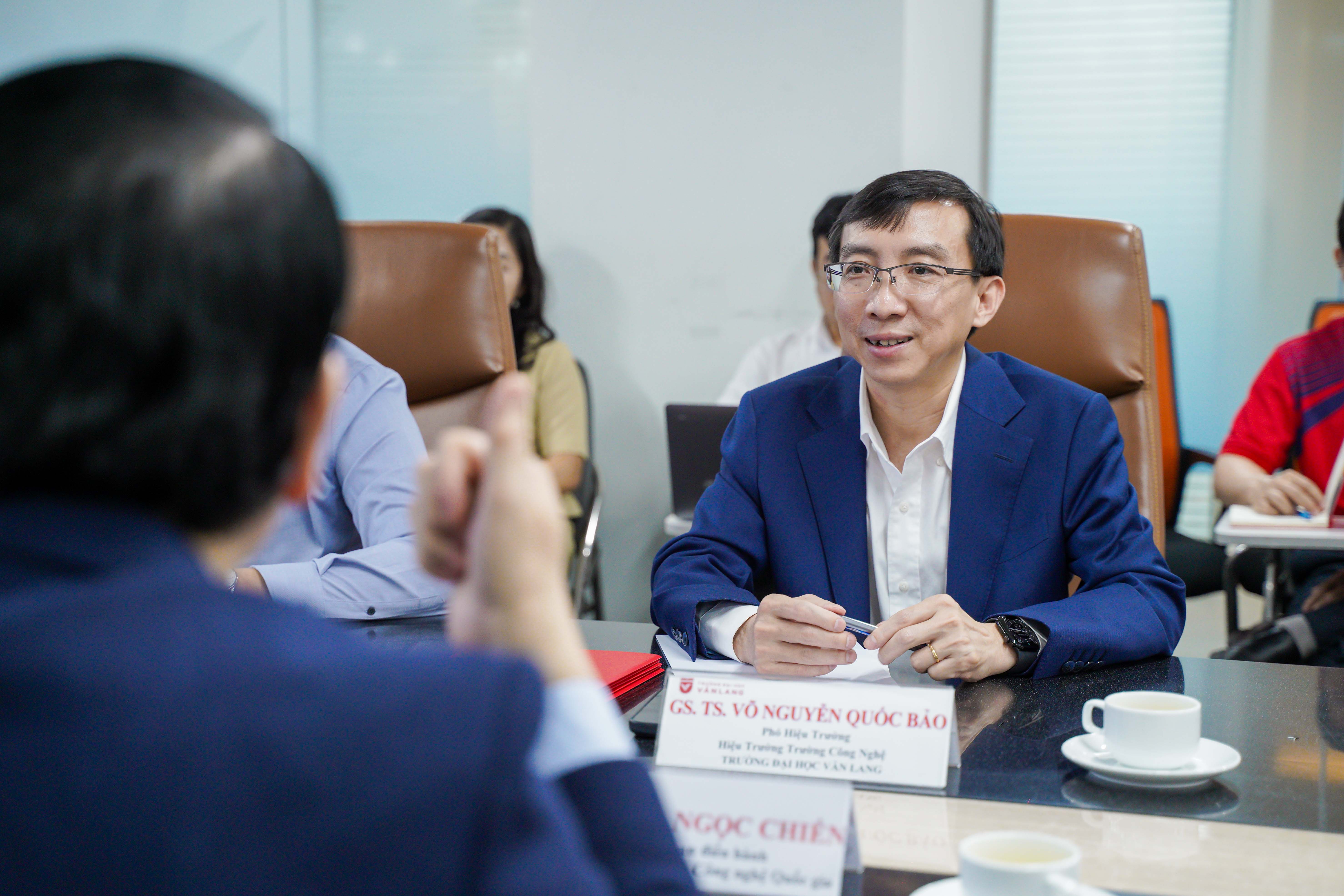 vlu-tang-cuong-hop-tac-nghien-cuu-khoa-hoc-voi-quy-nafosted-a.jpg