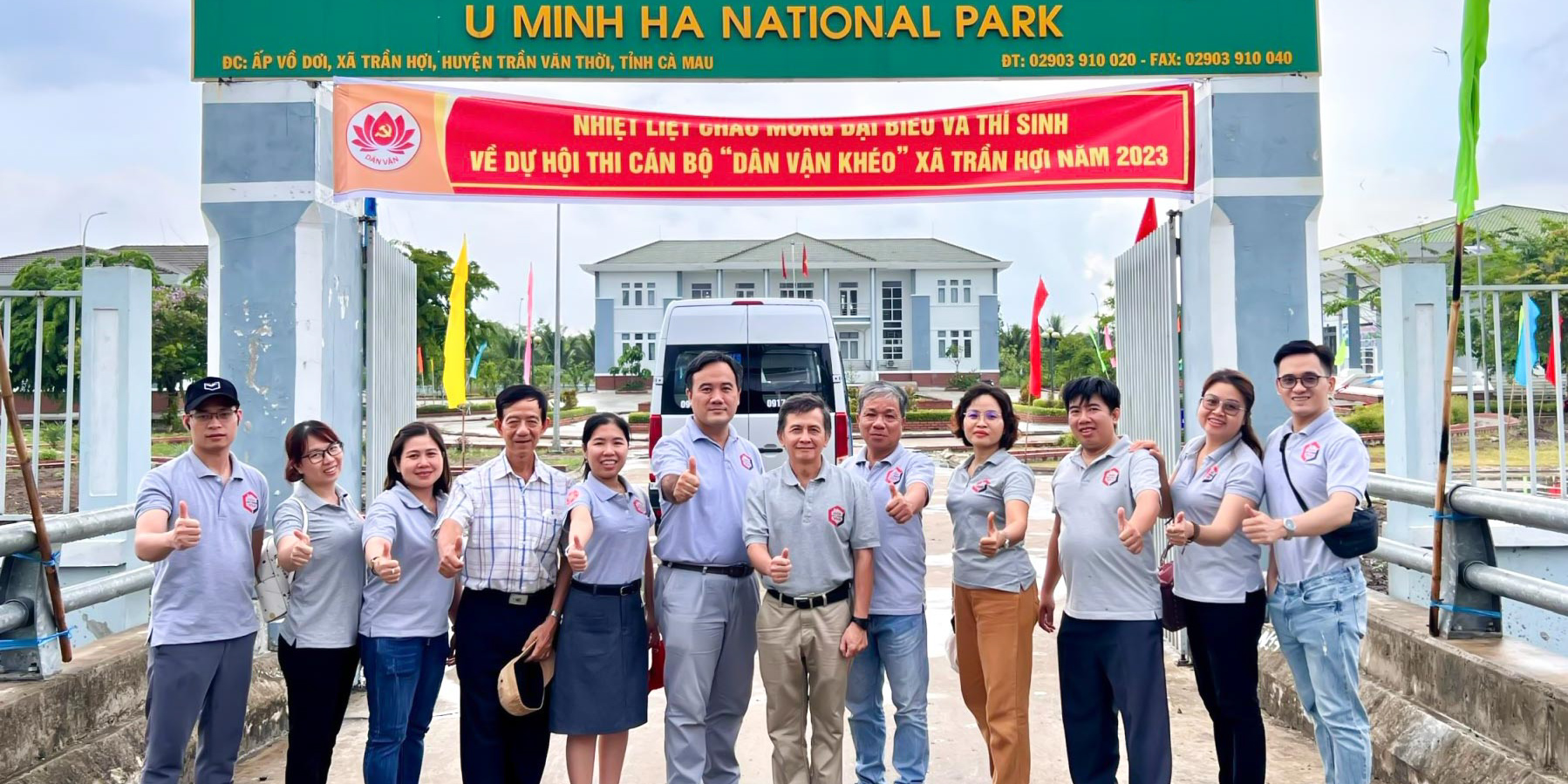 vlu-thay-co-khoa-xay-dung-tham-gia-chuoi-hoat-dong-cong-dong-tai-tinh-bac-lieu-va-ca-mau-g.jpg