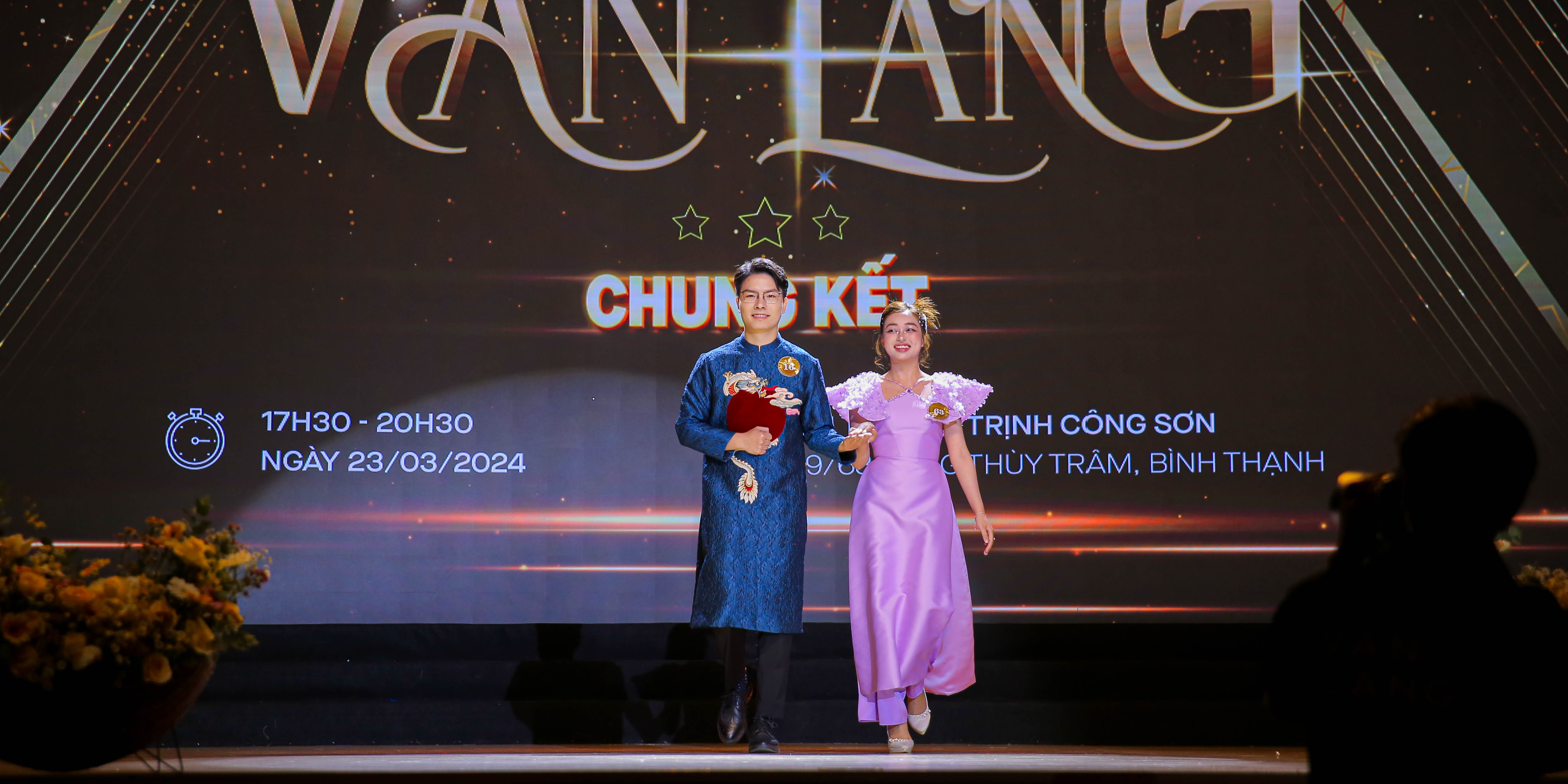 vlu-thay-co-toa-sang-tai-chung-ket-hoi-thi-thanh-lich-van-lang-2024-12.jpg