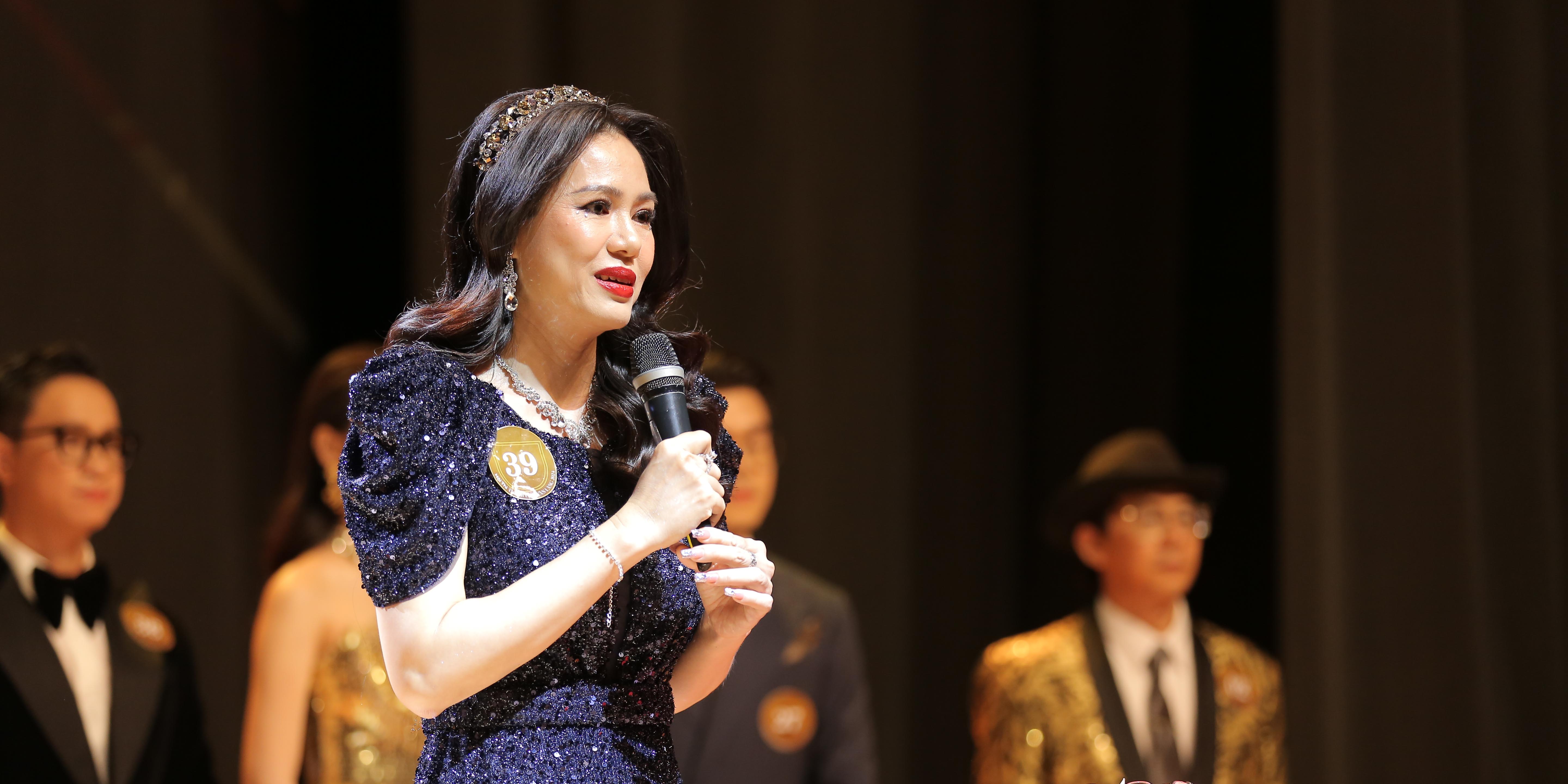 vlu-thay-co-toa-sang-tai-chung-ket-hoi-thi-thanh-lich-van-lang-2024-h.jpg
