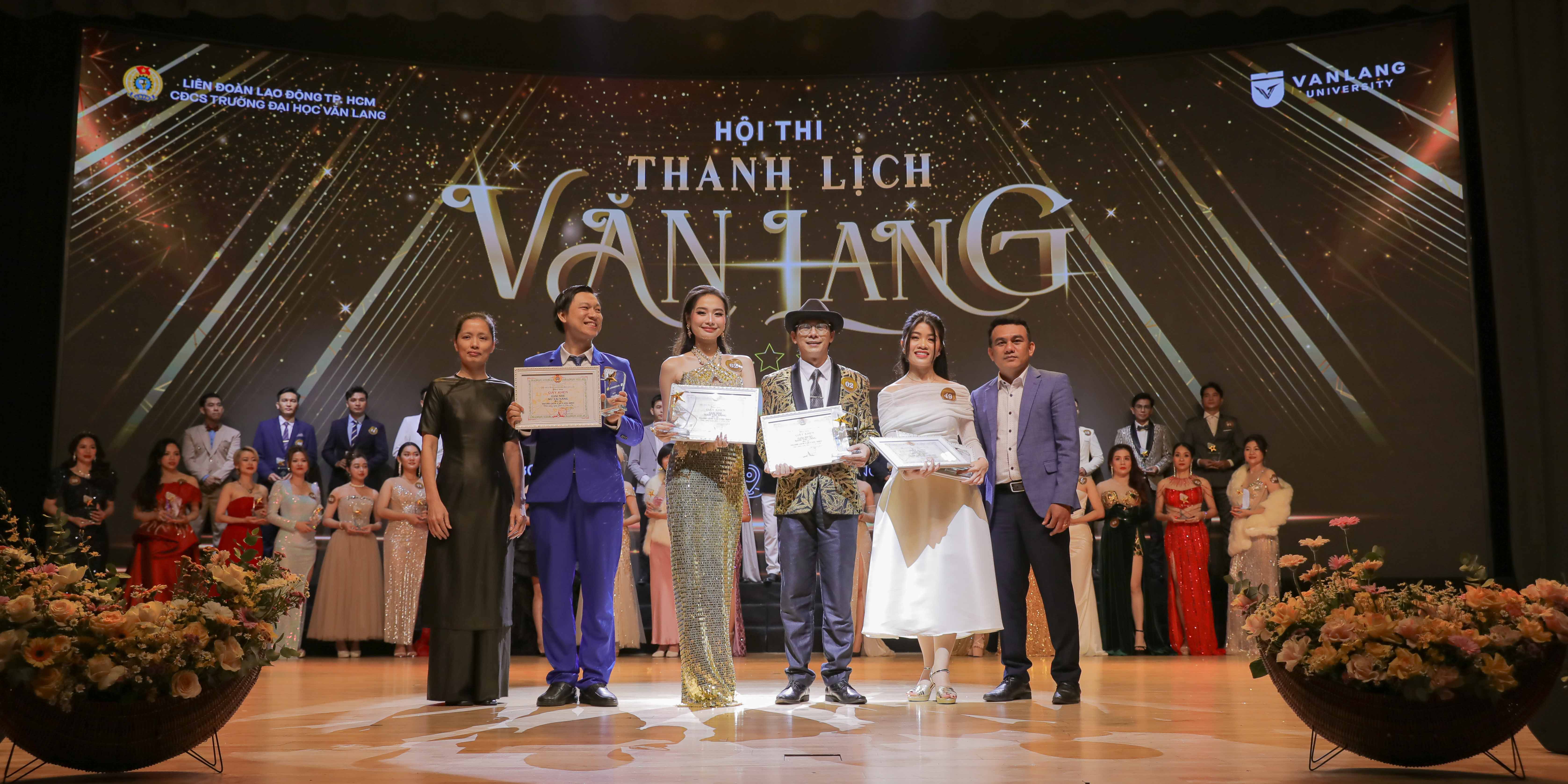 vlu-thay-co-toa-sang-tai-chung-ket-hoi-thi-thanh-lich-van-lang-2024-m.jpg