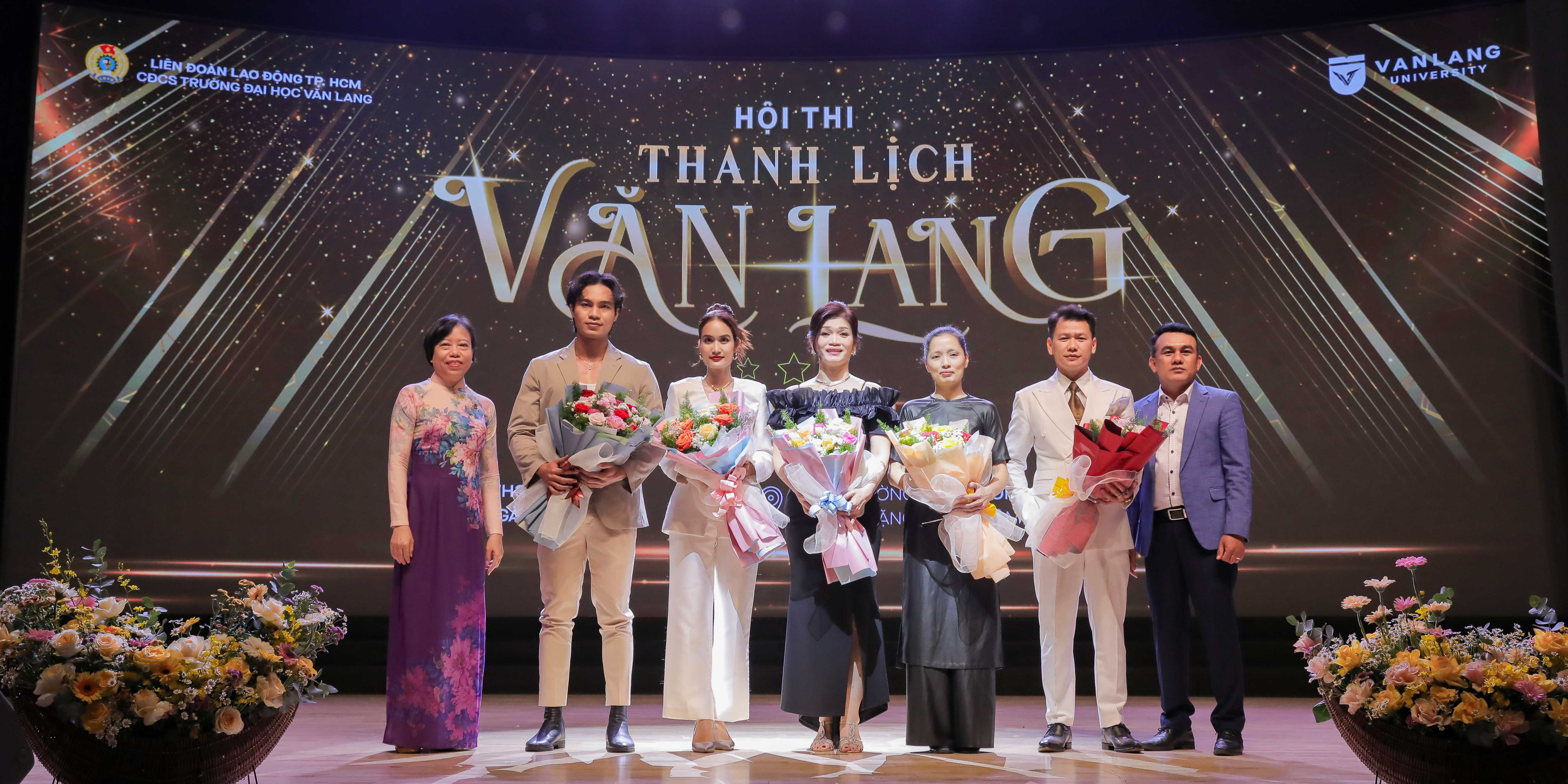 vlu-thay-co-toa-sang-tai-chung-ket-hoi-thi-thanh-lich-van-lang-2024-o.jpg