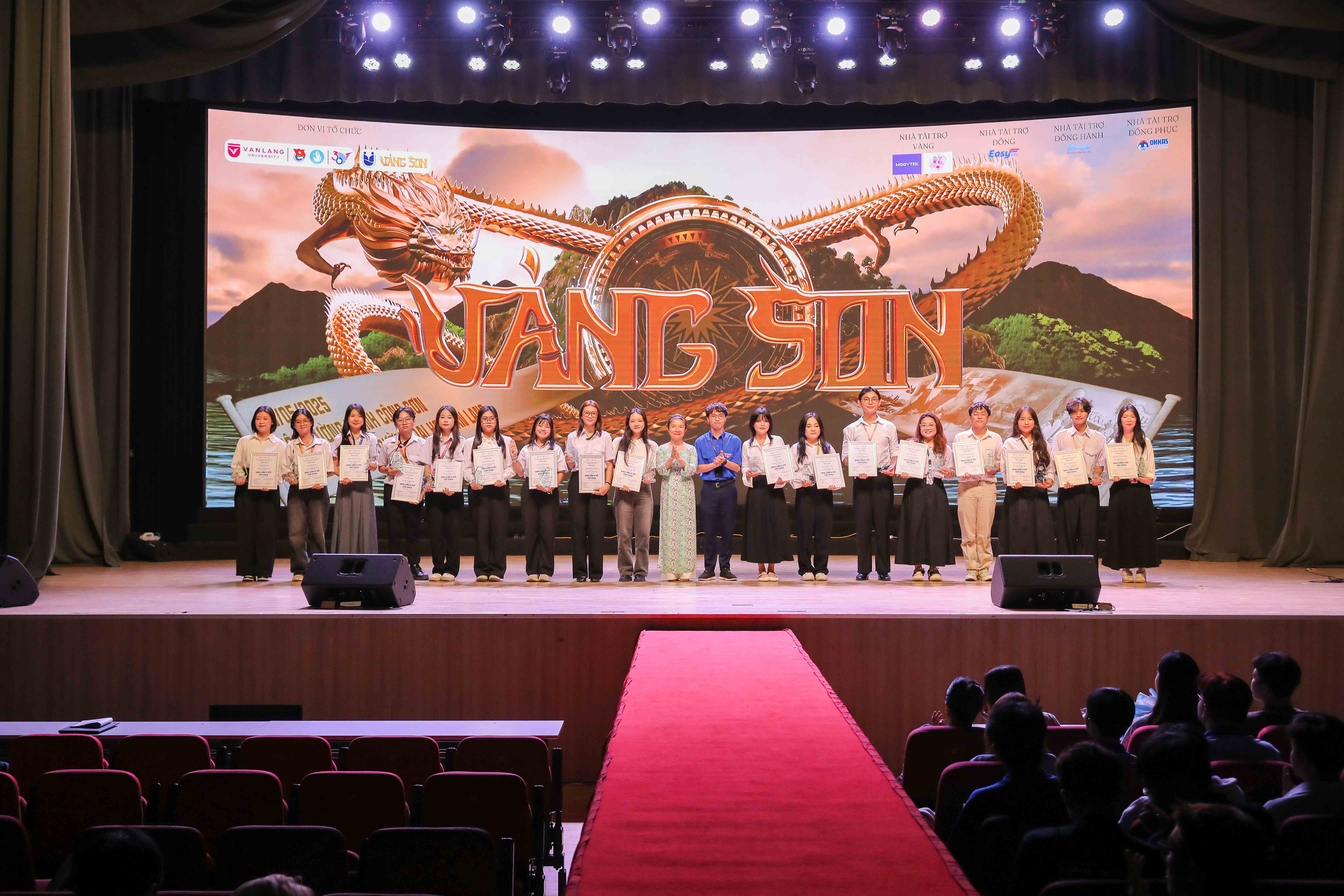 vlu-thien-dieu-2025-vang-son-hanh-trinh-5-nam-ruc-ro-va-day-tu-hao-f.jpg
