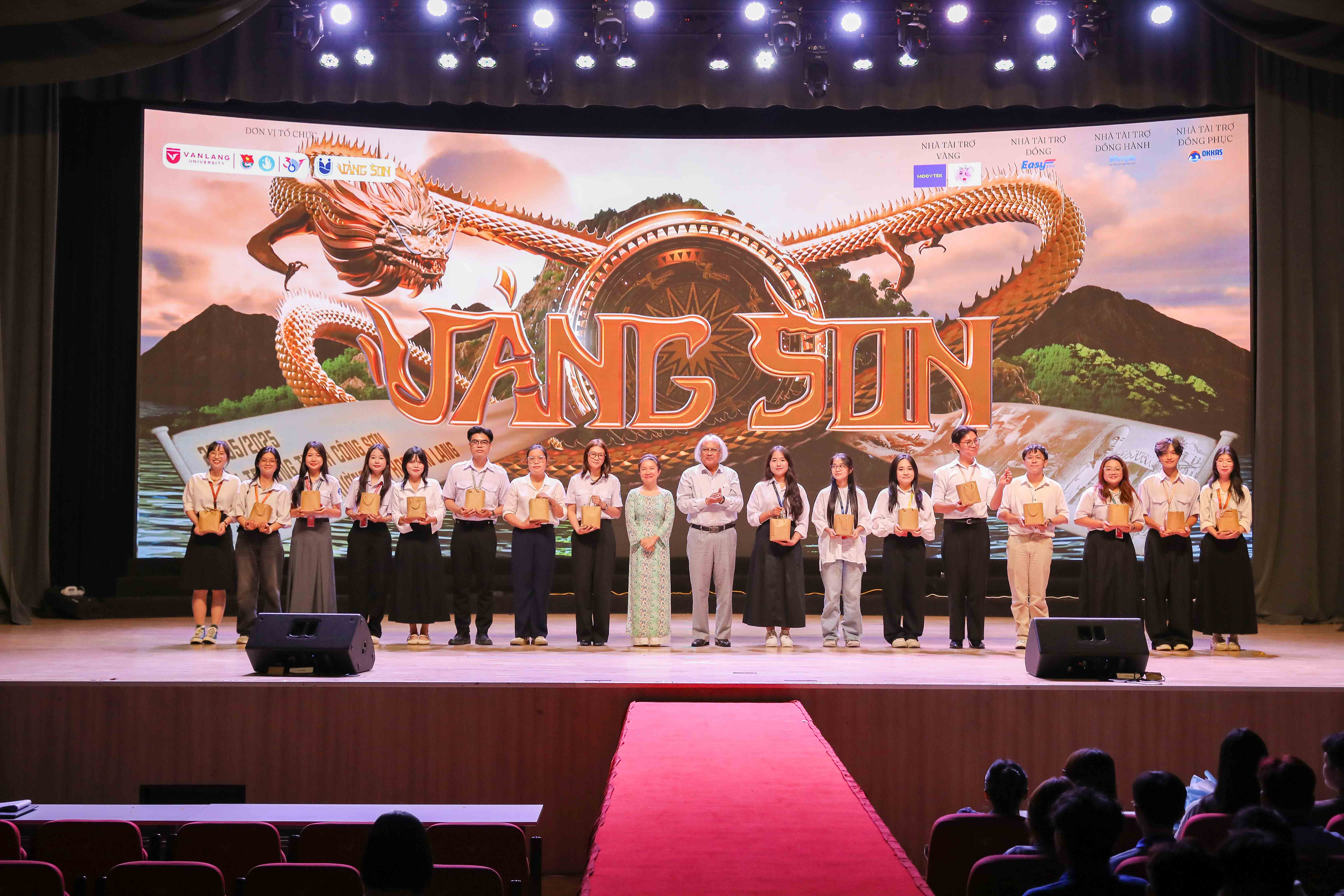 vlu-thien-dieu-2025-vang-son-hanh-trinh-5-nam-ruc-ro-va-day-tu-hao-g.jpg