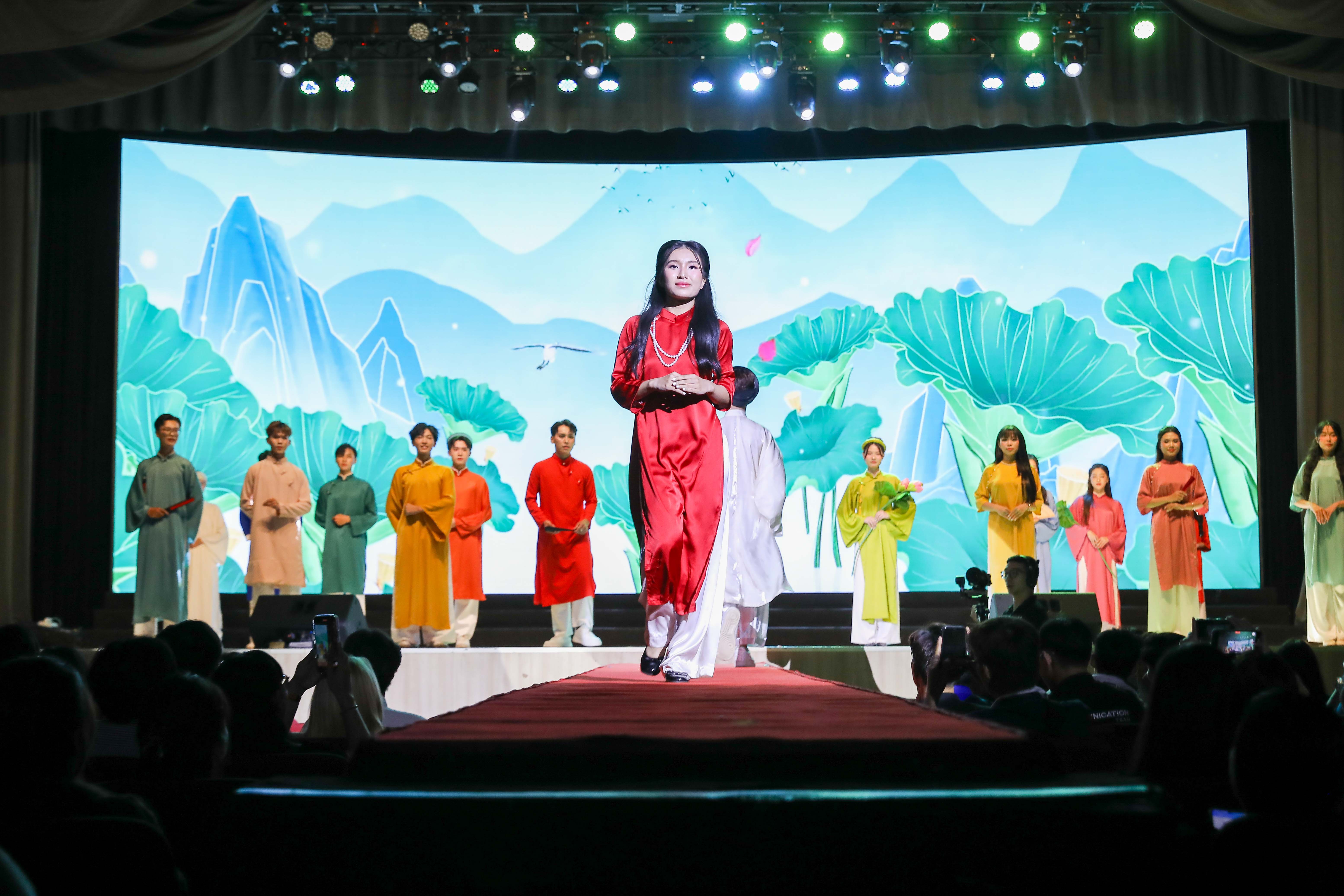 vlu-thien-dieu-2025-vang-son-hanh-trinh-5-nam-ruc-ro-va-day-tu-hao-u.jpg