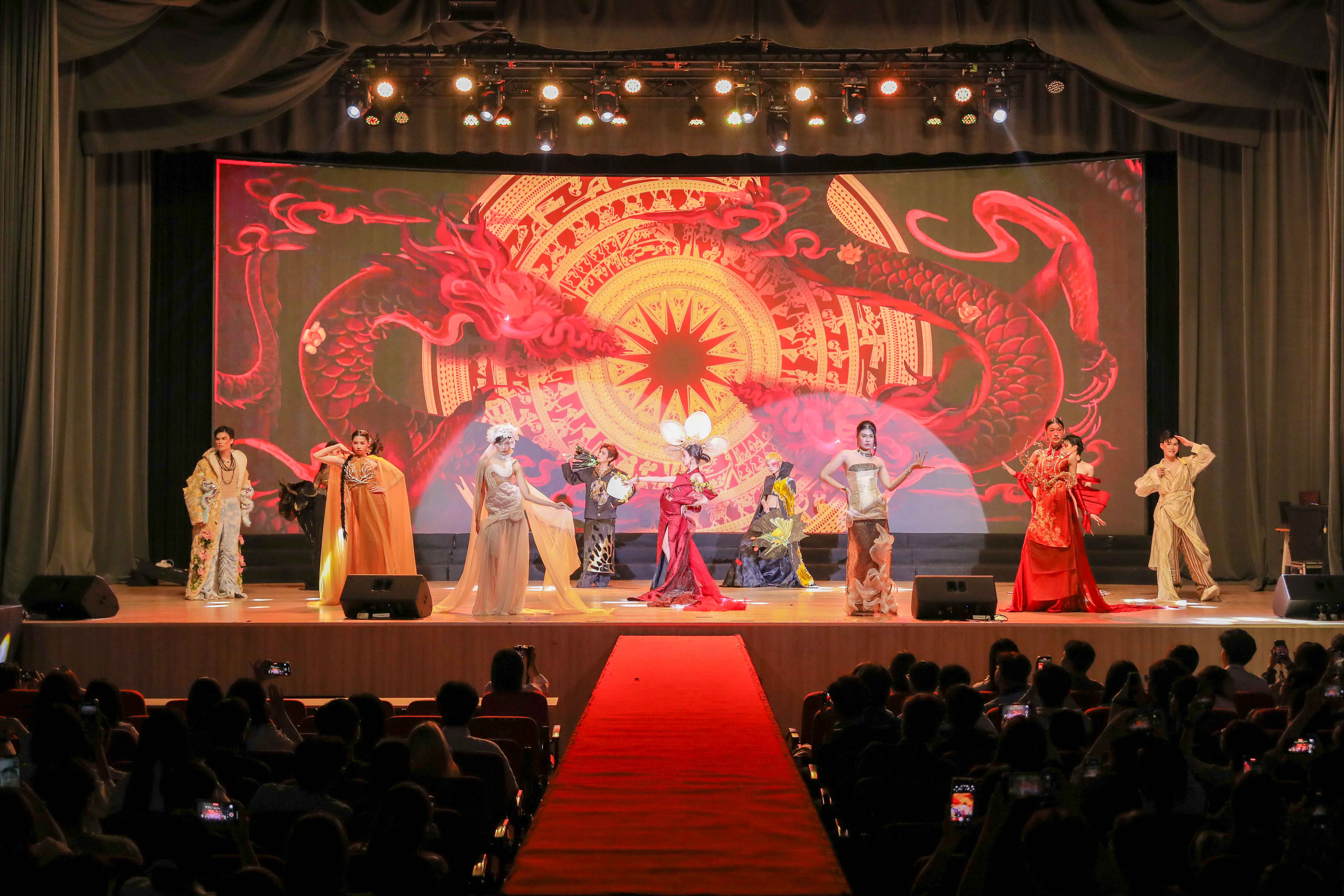 vlu-thien-dieu-2025-vang-son-hanh-trinh-5-nam-ruc-ro-va-day-tu-hao-x.jpg