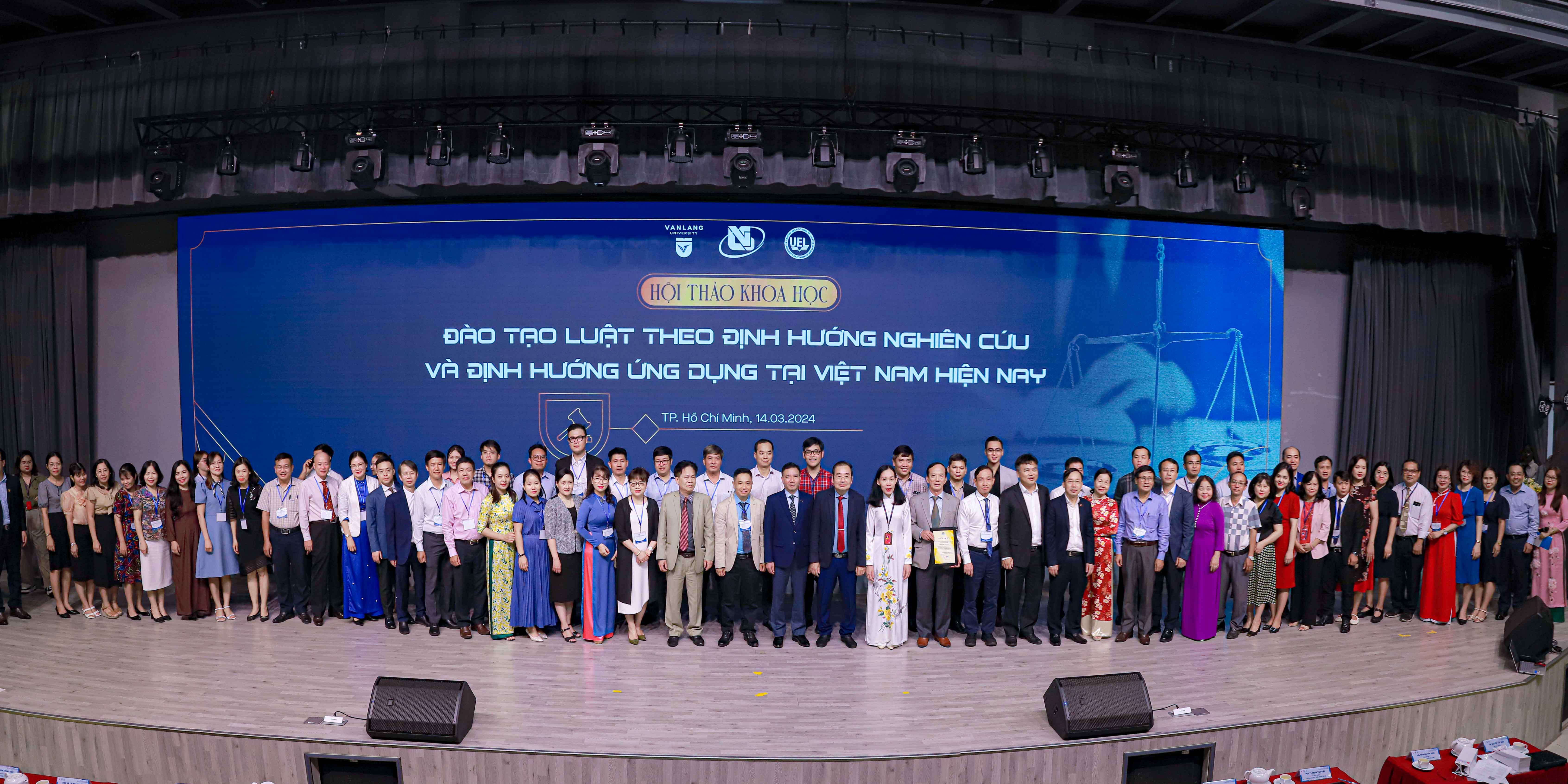 vlu-to-chuc-hoi-thao-hoan-thien-phap-luat-viet-nam-trong-thoi-ky-hoi-nhap-a.jpg