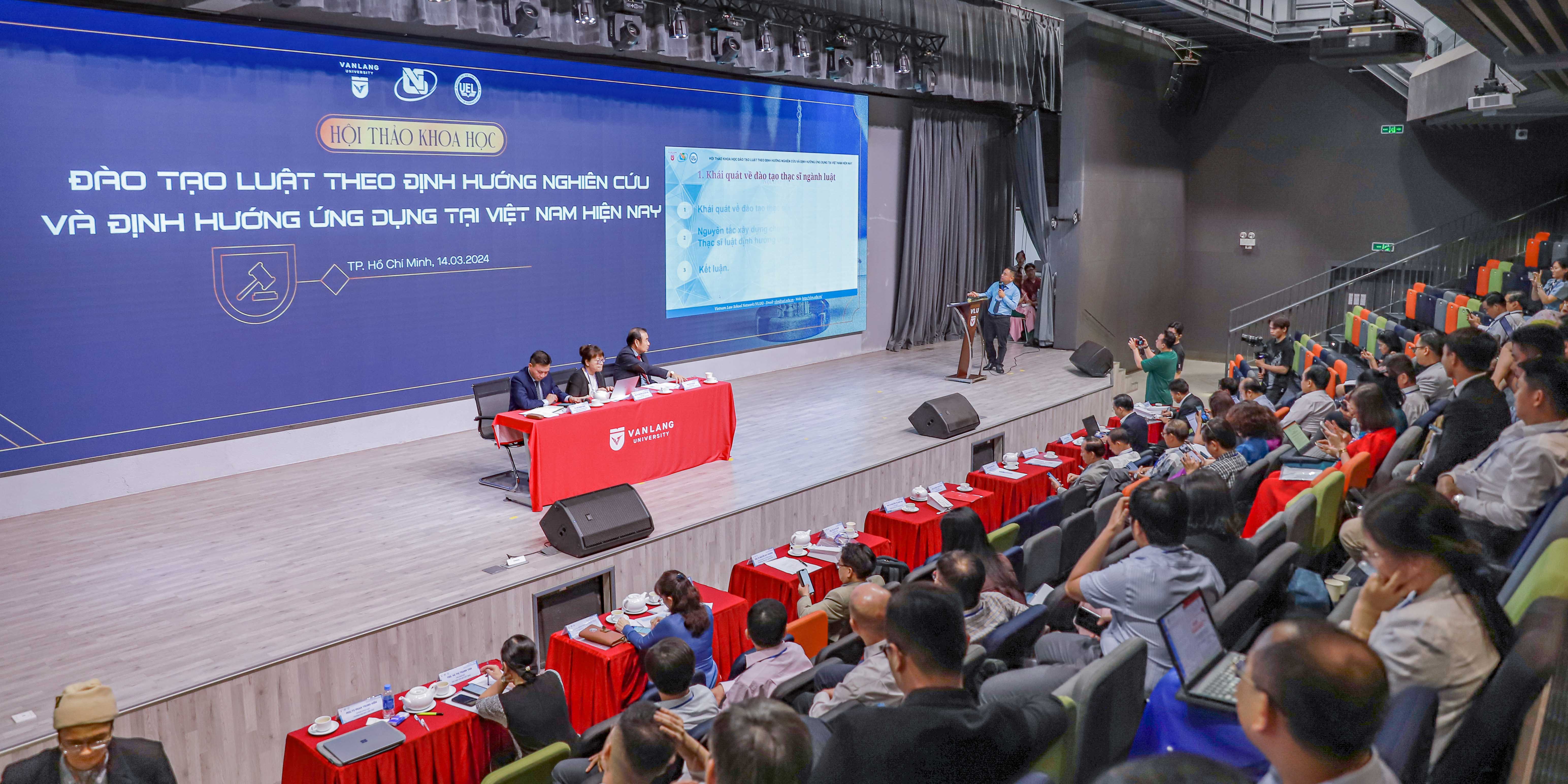 vlu-to-chuc-hoi-thao-hoan-thien-phap-luat-viet-nam-trong-thoi-ky-hoi-nhap-b.jpg