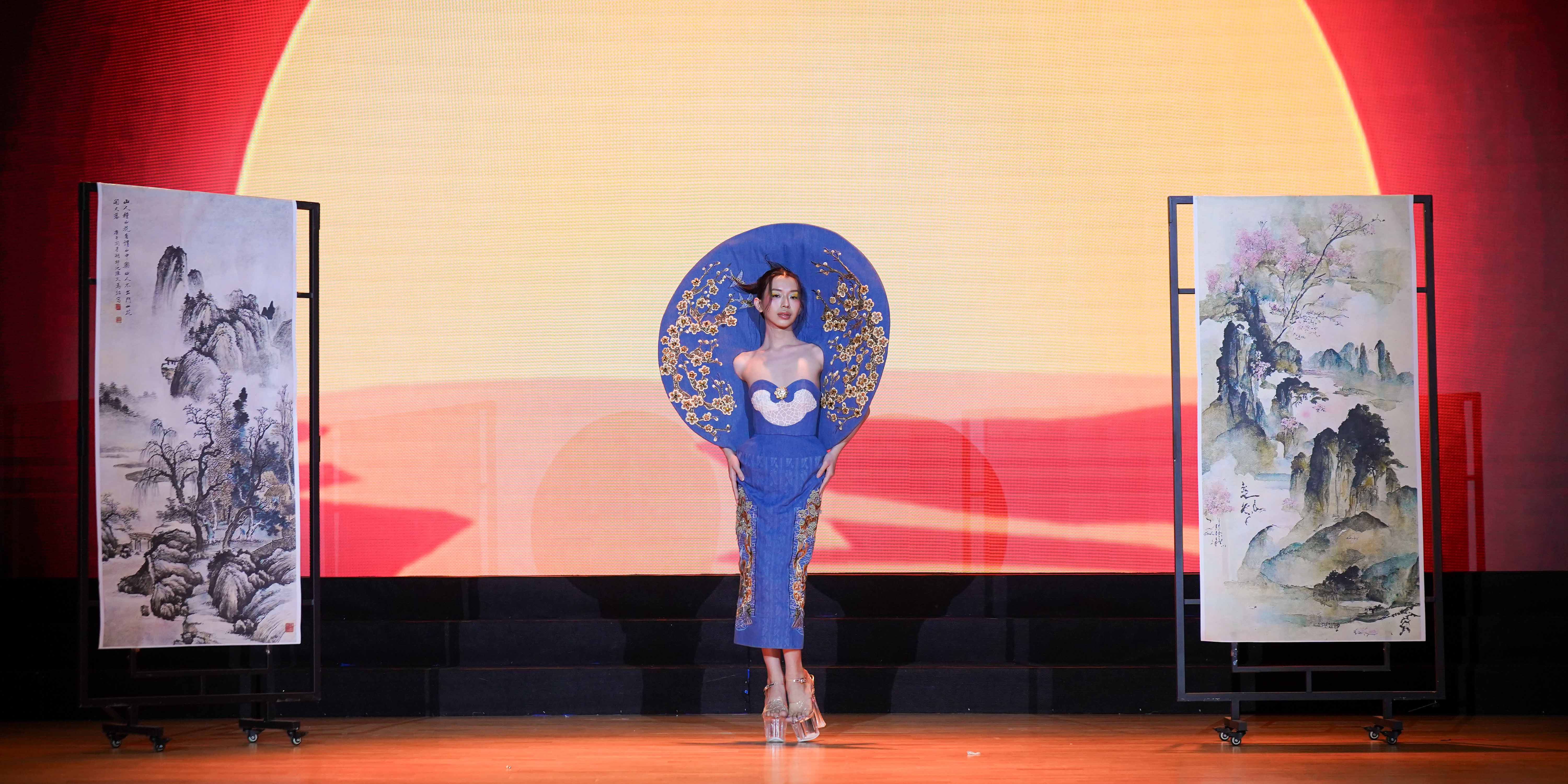 vlu-to-te-ti-bua-tiec-am-nhac-chao-don-k30-khoa-my-thuat-va-thiet-ke-d.jpg