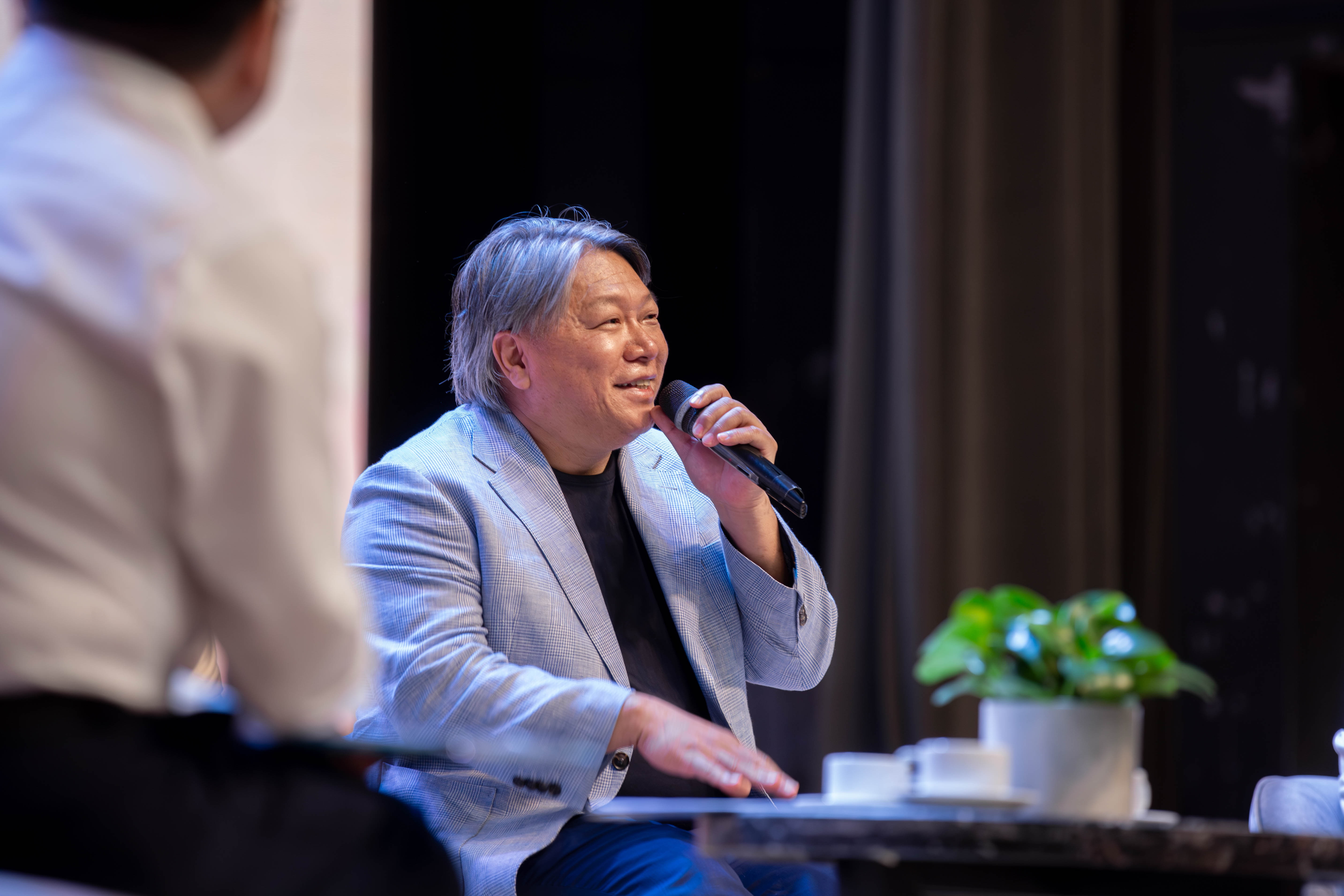 vlu-toa-dam-dinh-vi-dien-anh-viet-va-le-phat-dong-cuoc-thi-phim-ngan-vietnamese-2026-tai-truong-dai-hoc-van-lang-i.jpg