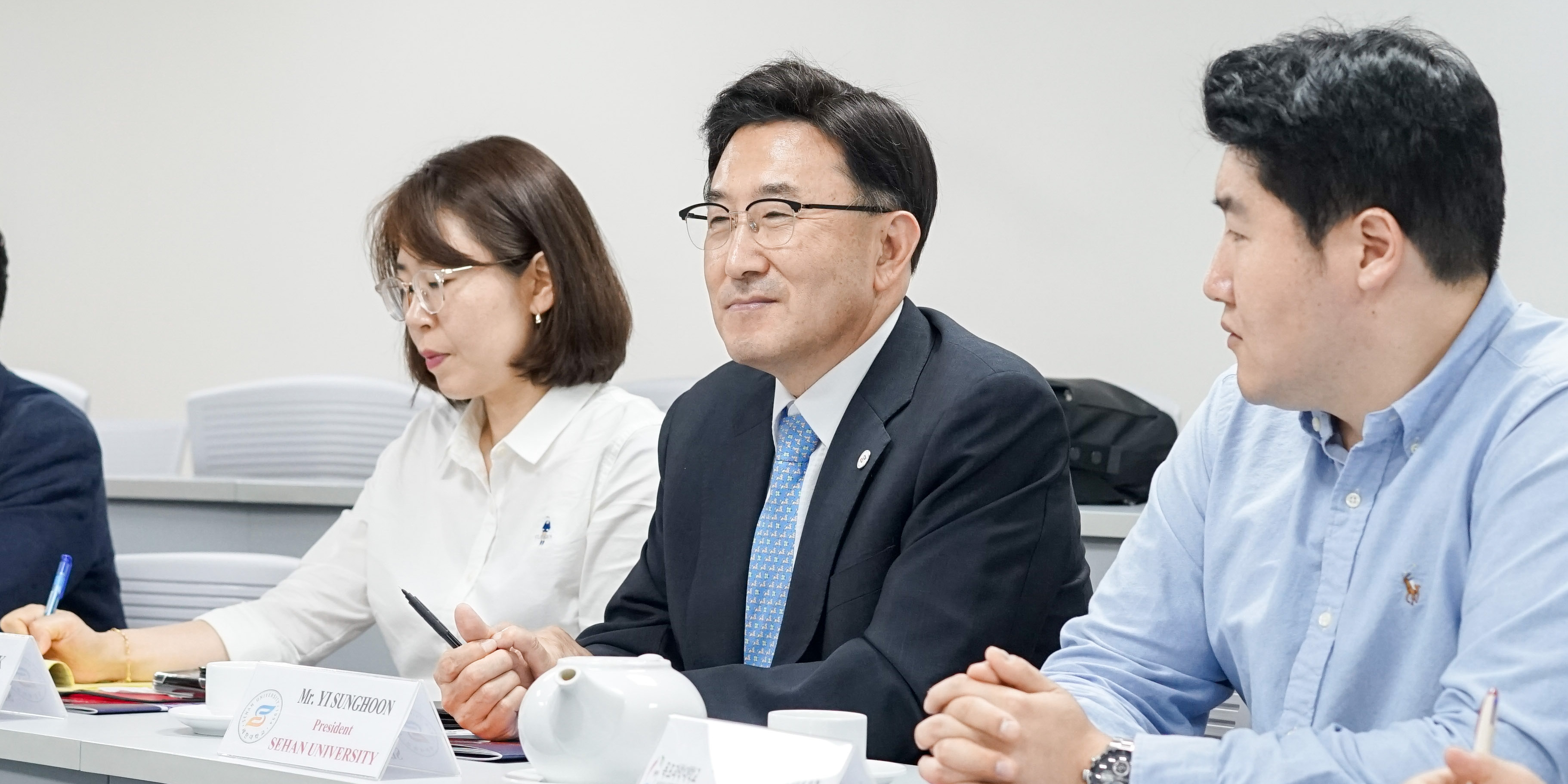 vlu-trao-doi-hop-tac-voi-dai-hoc-sehan-va-dai-hoc-mokpo-science-han-quoc-b.jpg