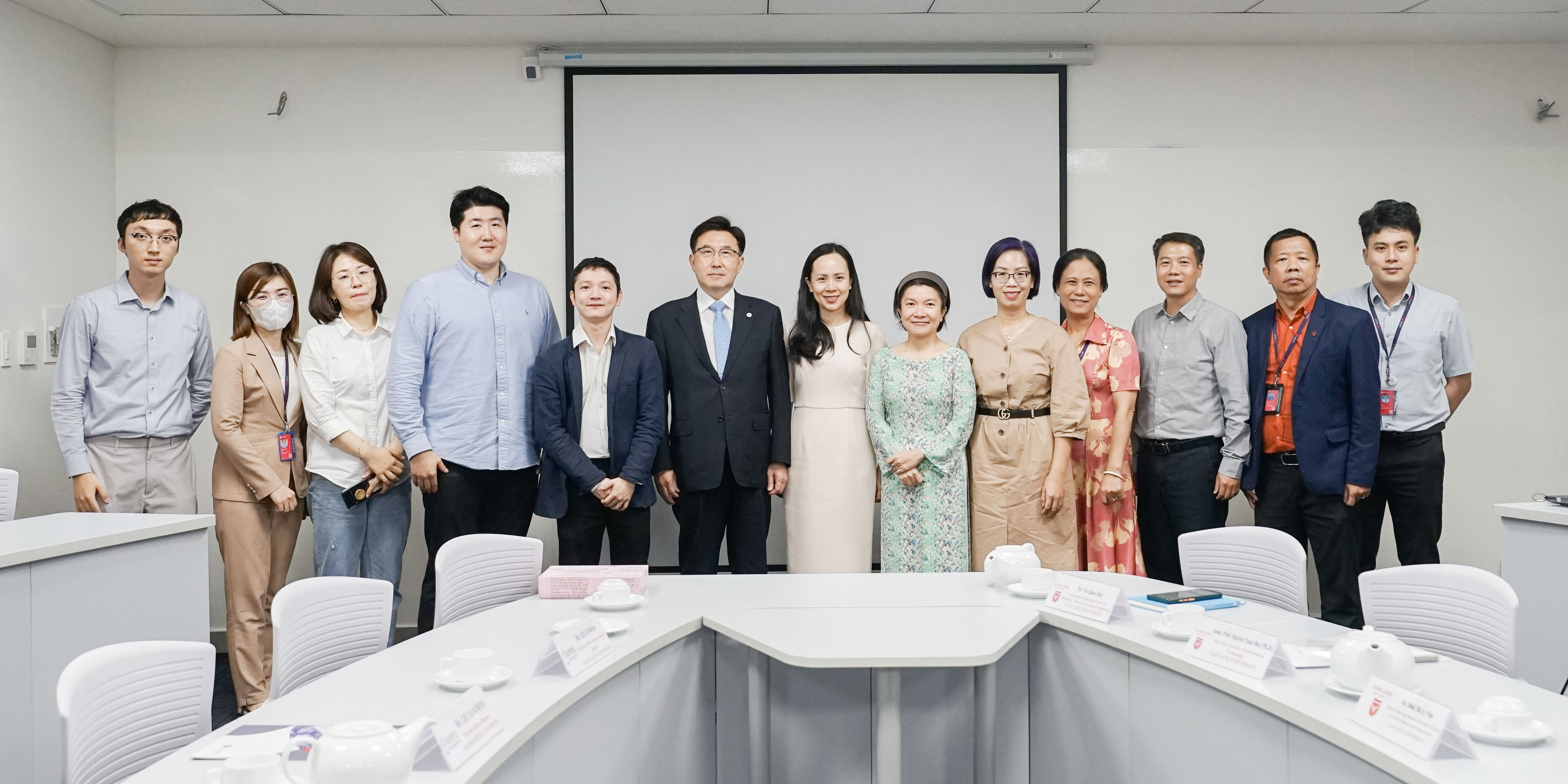 vlu-trao-doi-hop-tac-voi-dai-hoc-sehan-va-dai-hoc-mokpo-science-han-quoc-c.jpg