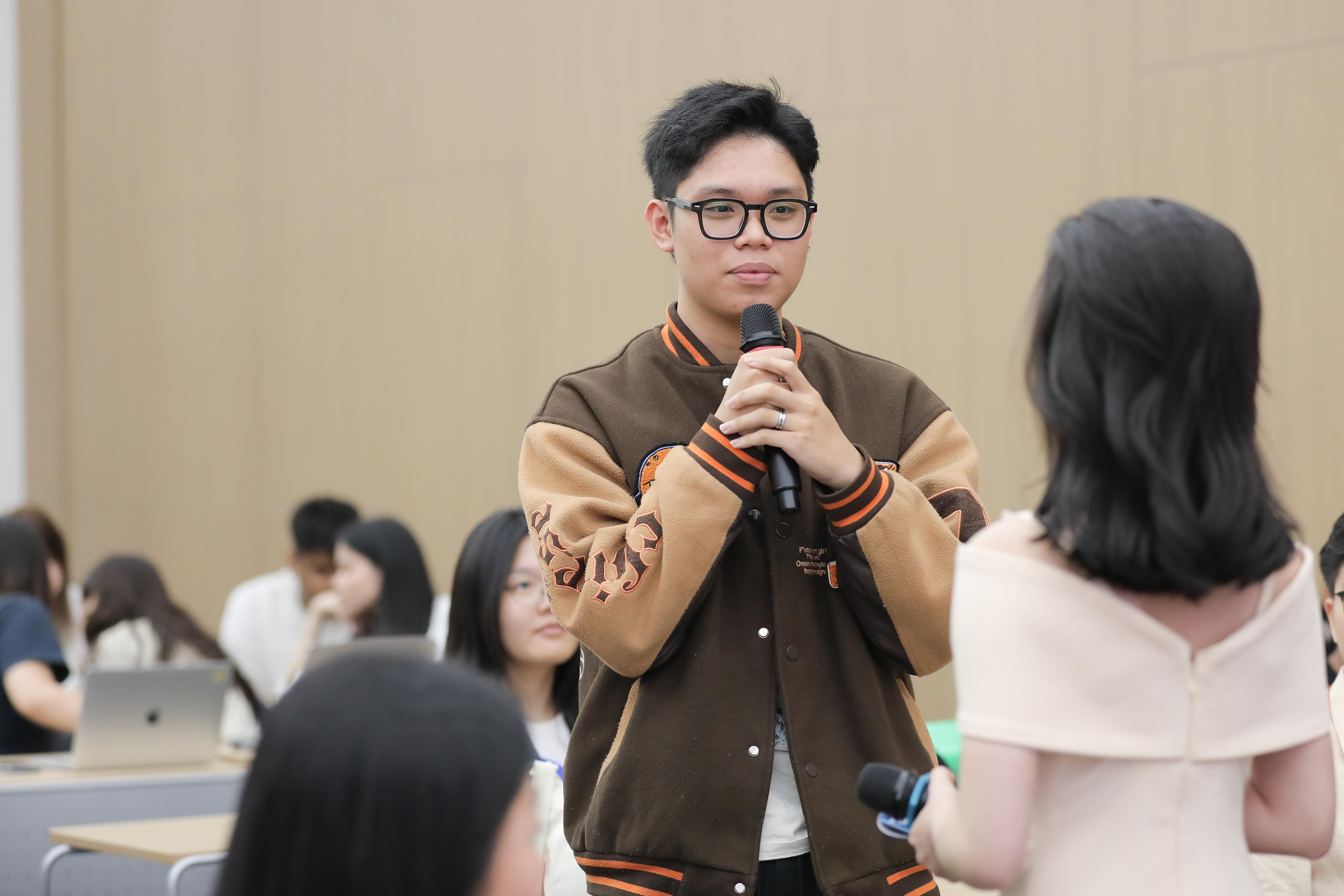 vlu-truong-dai-hoc-van-lang-chao-don-doan-sinh-vien-singapore-tham-gia-khoa-hoc-leadership-in-community-projects-within-multicultural-envinronments-a.jpg