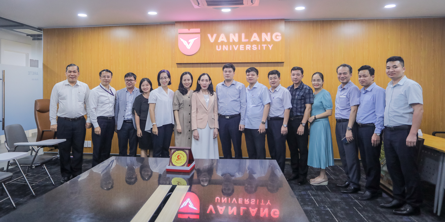 vlu-truong-dai-hoc-van-lang-don-tiep-doan-dai-bieu-dai-hoc-cong-nghiep-ha-noi-a.jpg