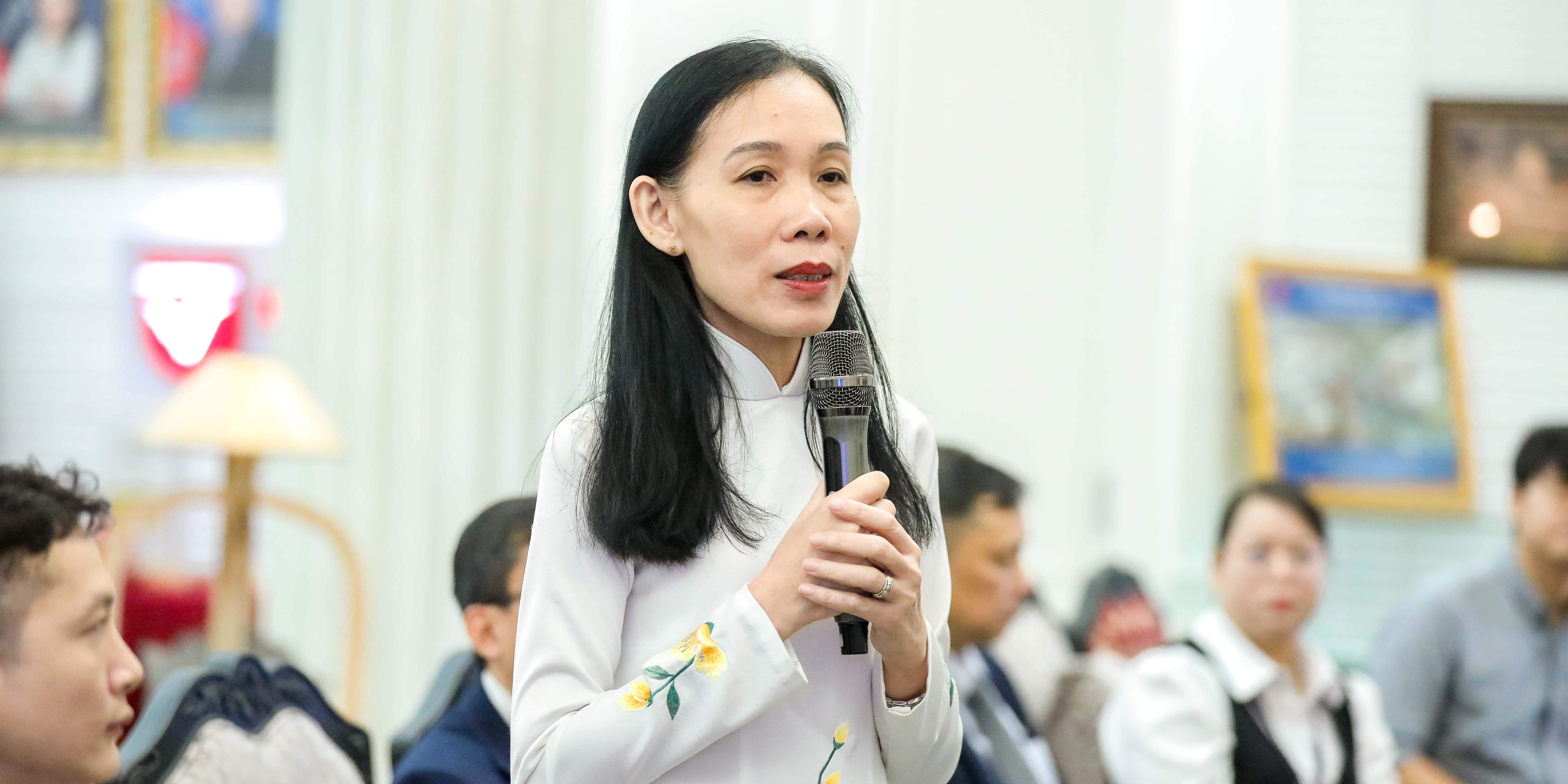 vlu-truong-dai-hoc-van-lang-don-tiep-tong-lanh-su-quan-han-quoc-tai-tp.hcm_a.JPG