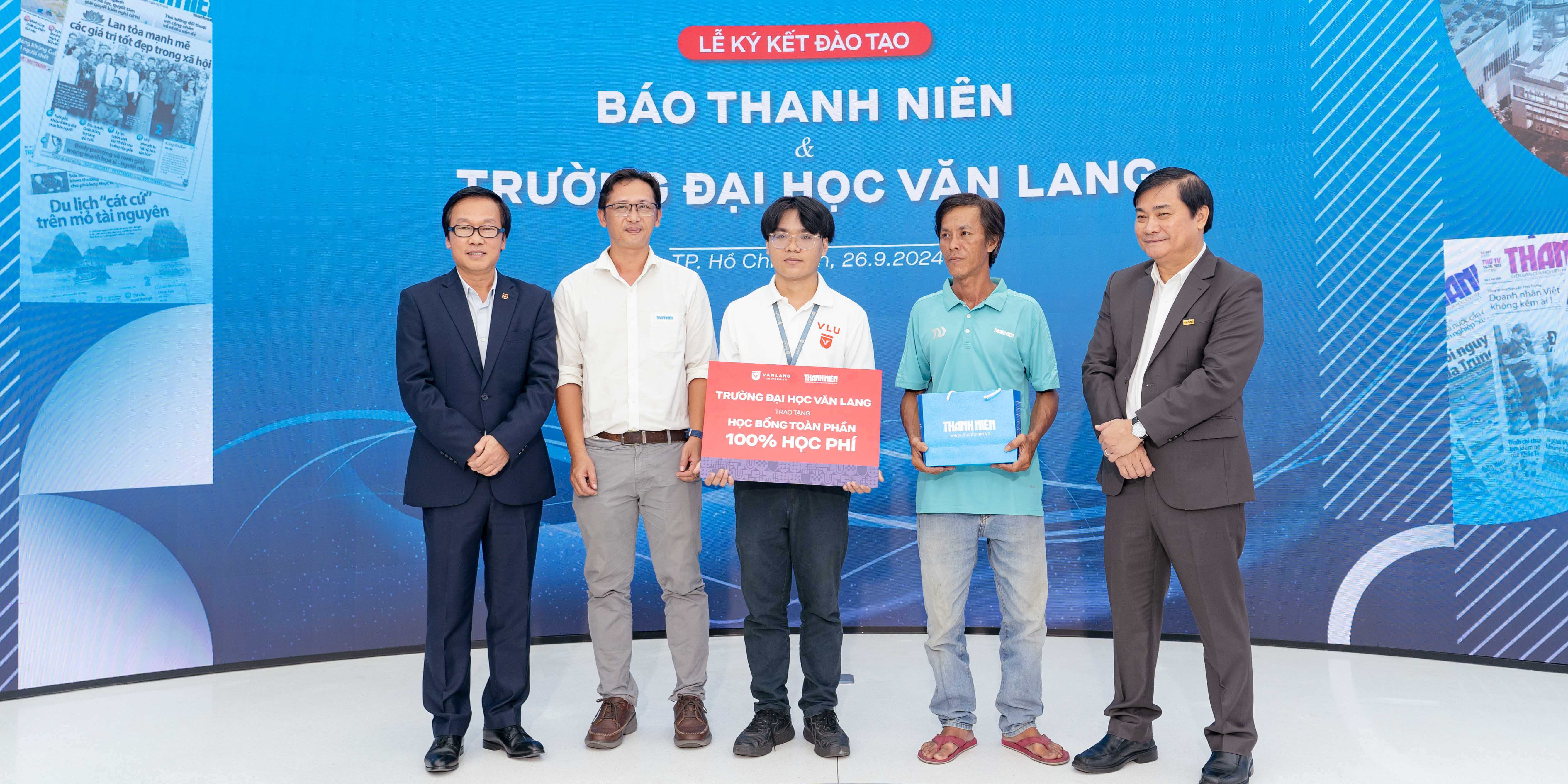 vlu-va-bao-thanh-nien-ky-ket-hop-tac-dao-tao-mo-ra-co-hoi-moi-cho-sinh-vien-nganh-truyen-thong-d.jpg