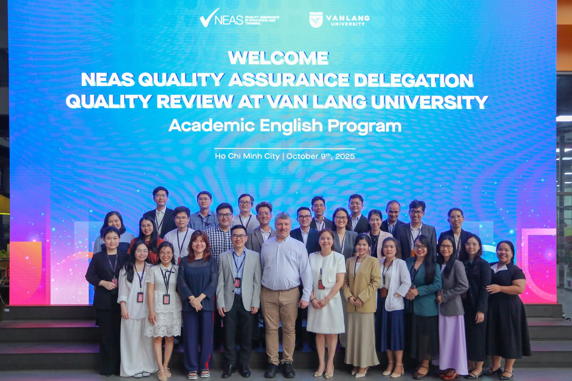 vlu-van-lang-tro-thanh-truong-dai-hoc-thu-ba-tai-viet-nam-hop-tac-cung-neas-huong-toi-chuan-quoc-te-trong-dao-tao-tieng-anh-aa.jpg