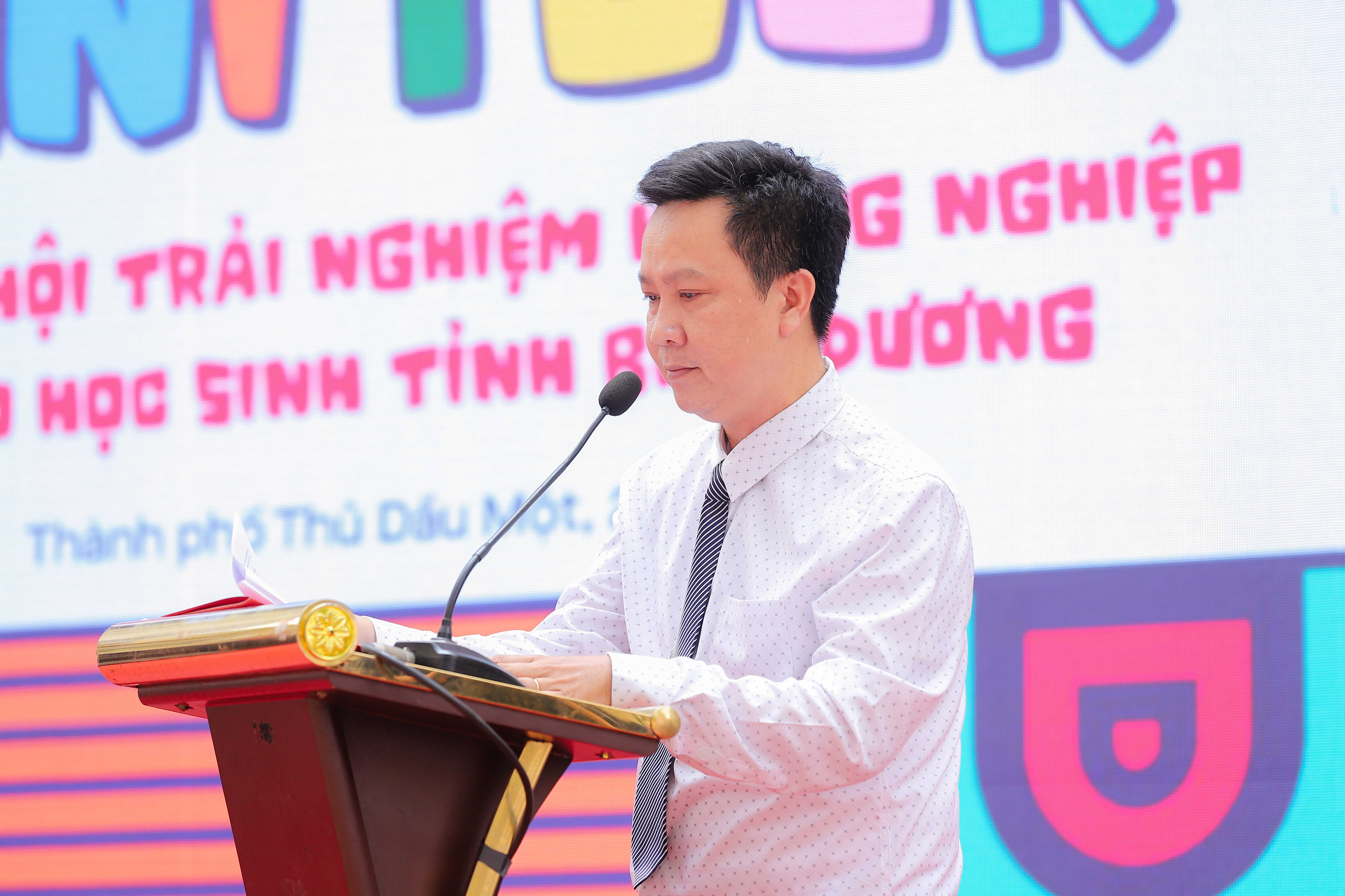 vlu-van-lang-unitour-2025-hoc-sinh-binh-duong-va-nhung-trai-nghiem-dau-tien_(5).JPG